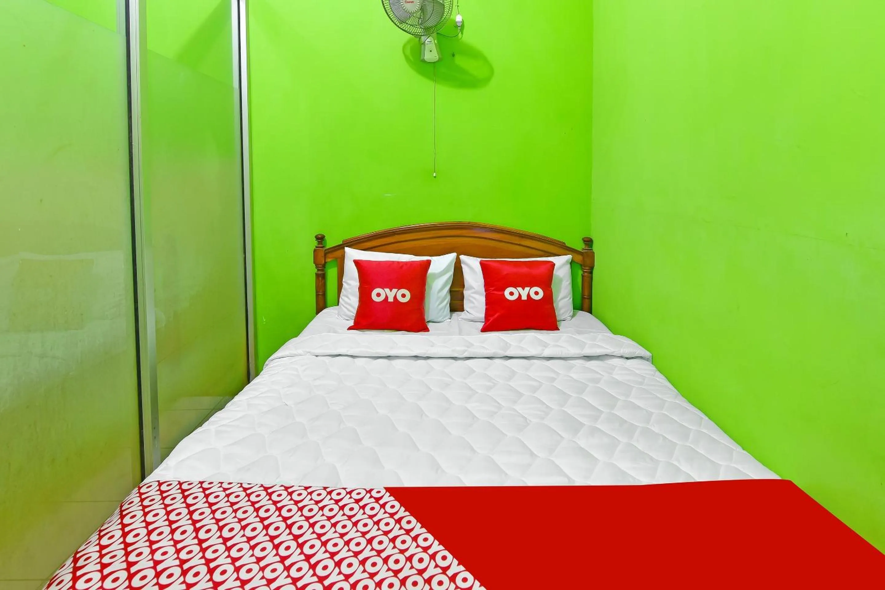 Bedroom, Bed in SPOT ON 91357 Hotel Mulyo