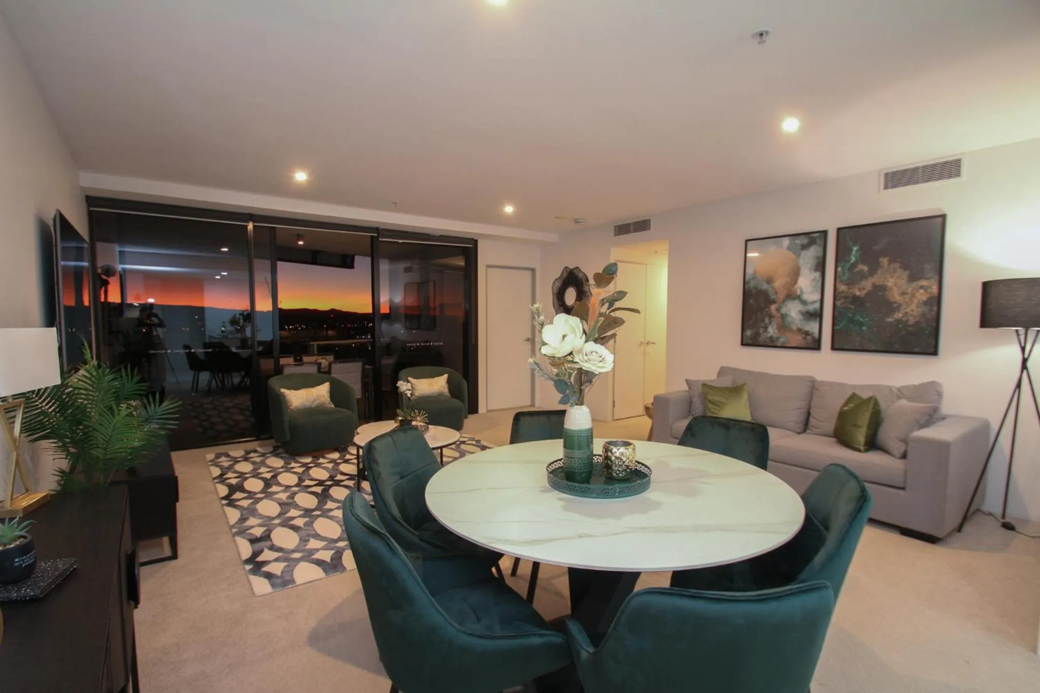 Dining area in Circle on Cavill FREE parking