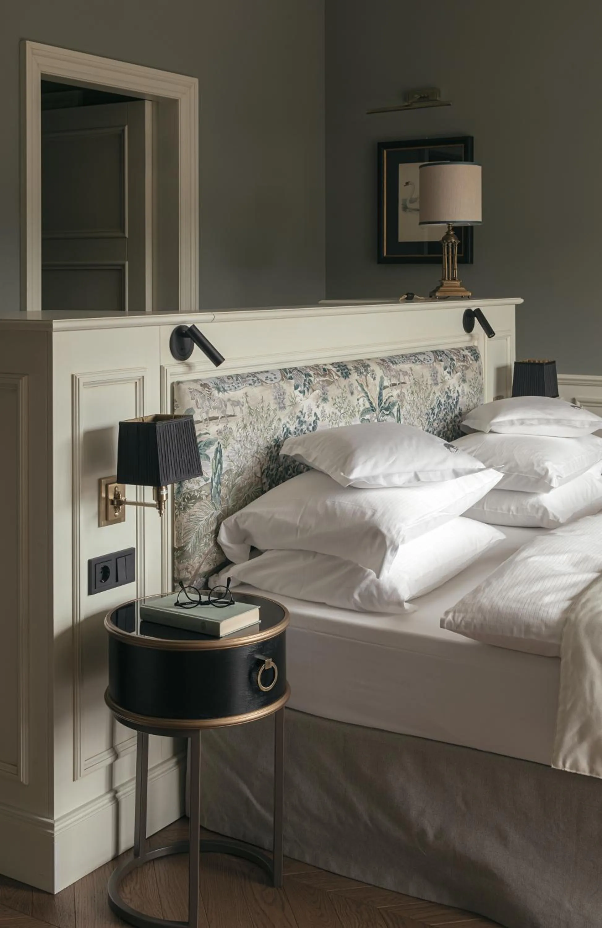 Bed in Hotel Elephant