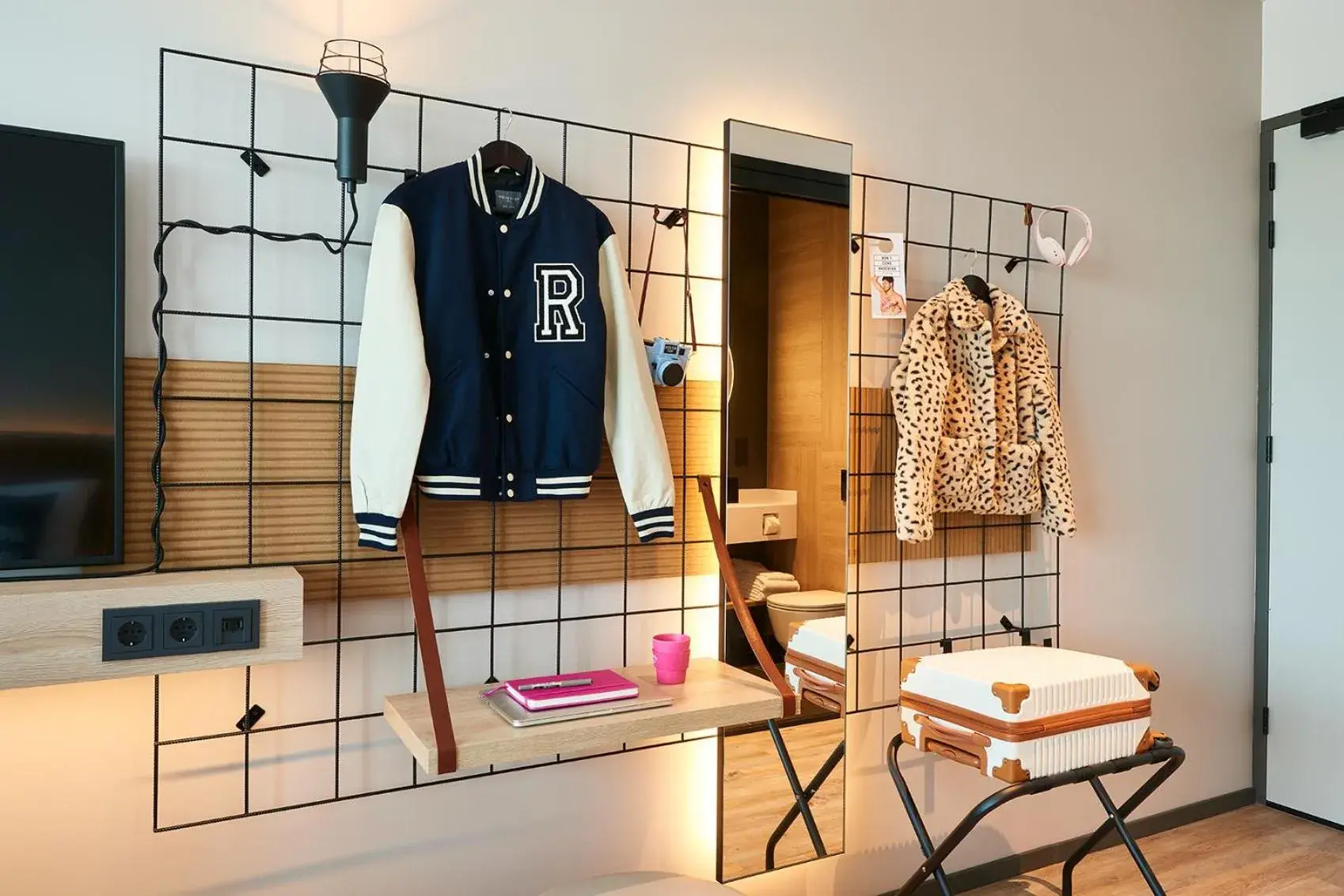 Moxy Queen Room in Moxy The Hague Moxy Queen Room in Moxy The Hague