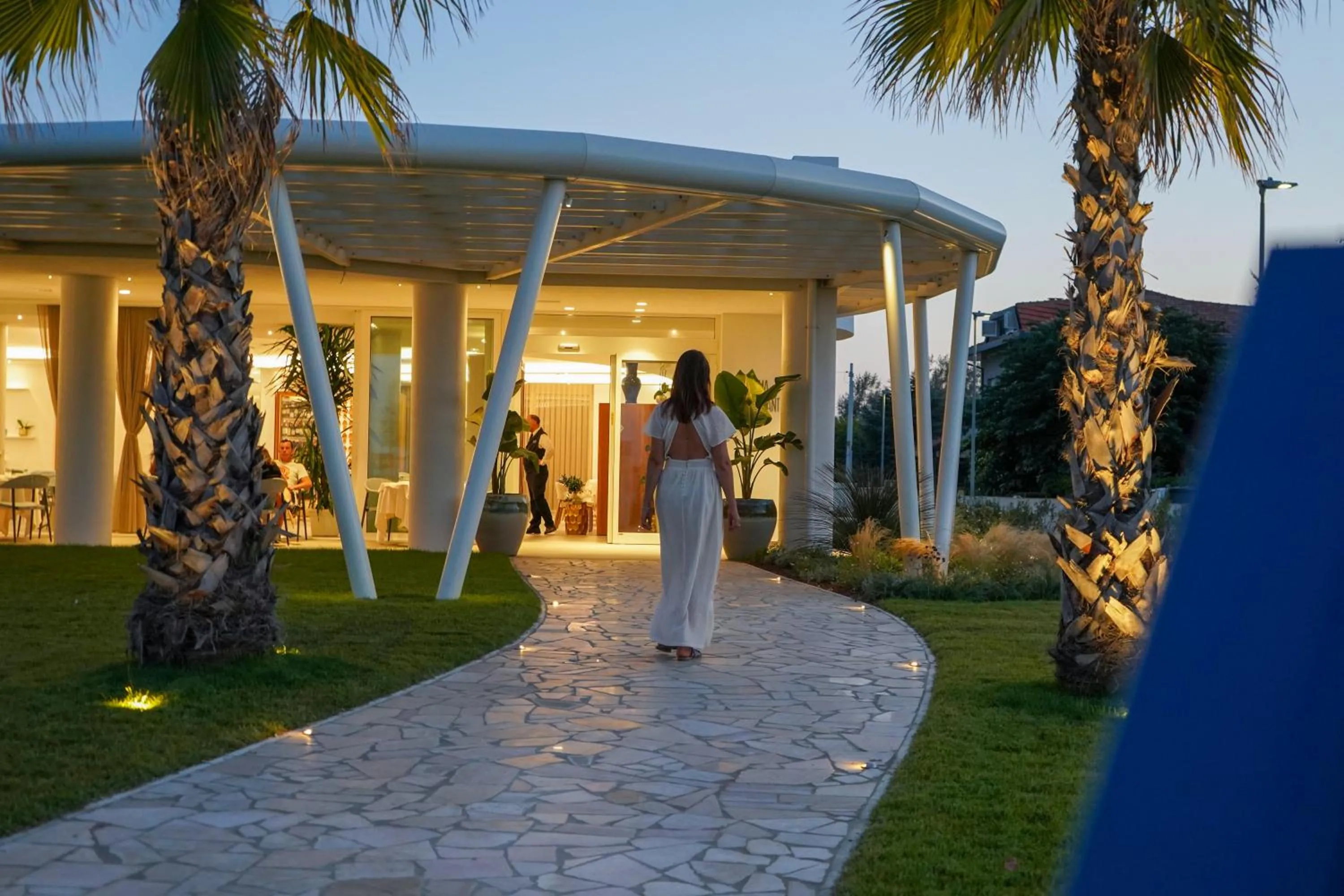 Restaurant/places to eat in Blu Suite Resort