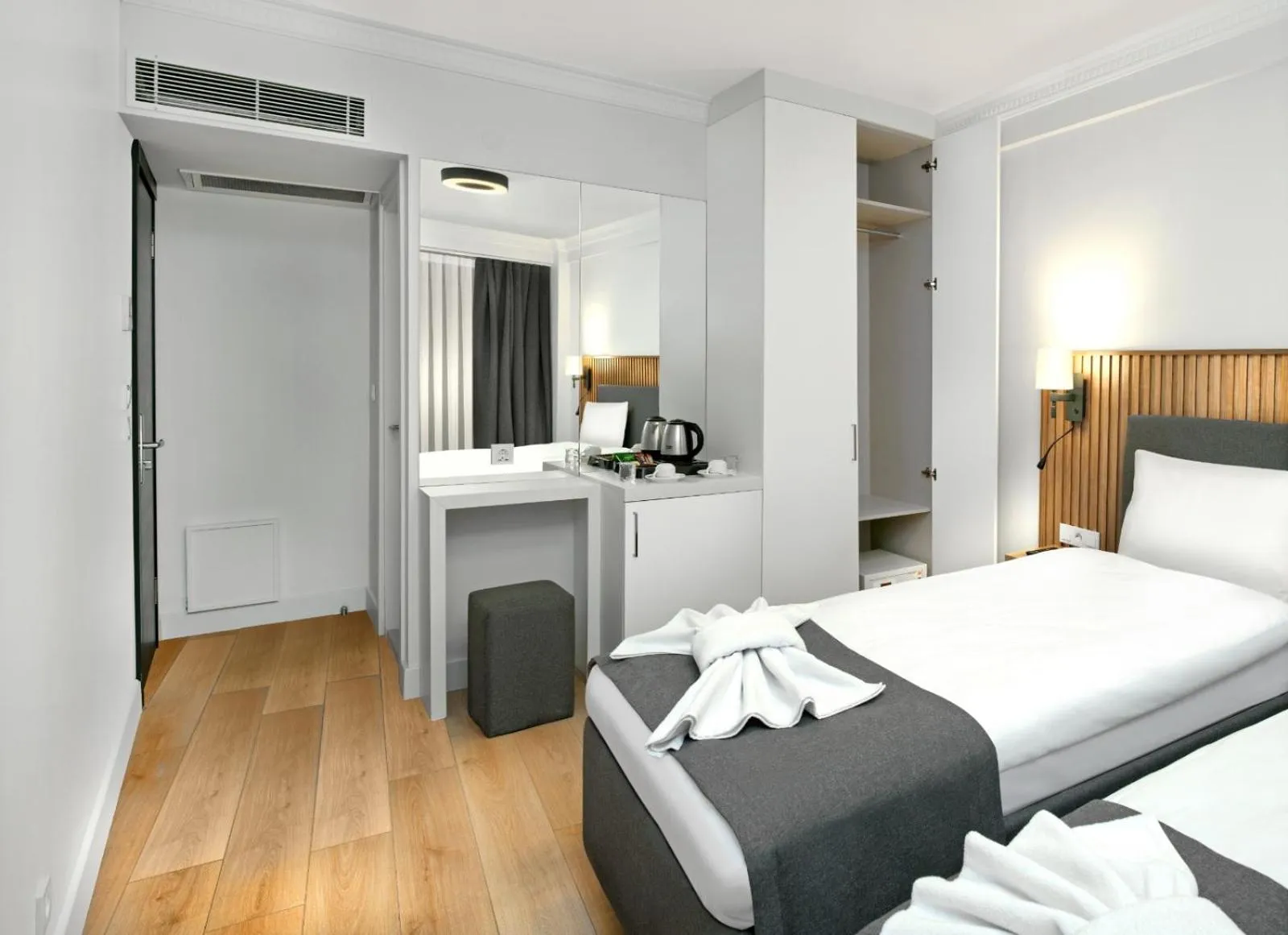 Bedroom, Bed in Silvana Hotel