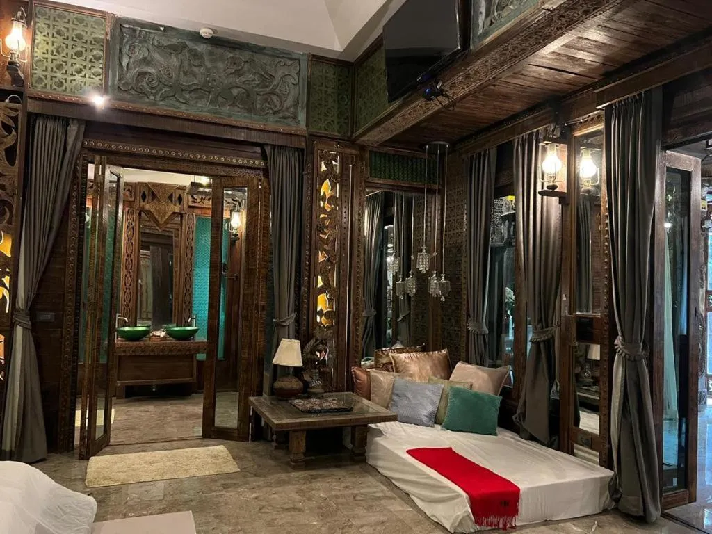 Bed in K2 Xanadu Pool Villa