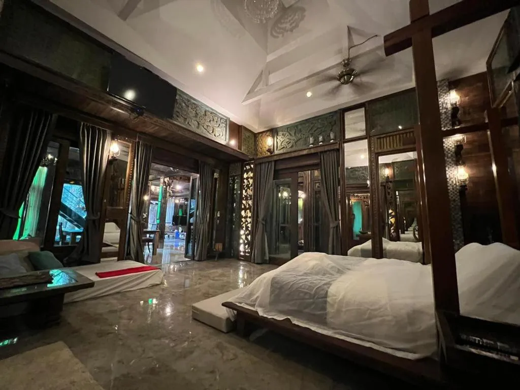 Bed in K2 Xanadu Pool Villa