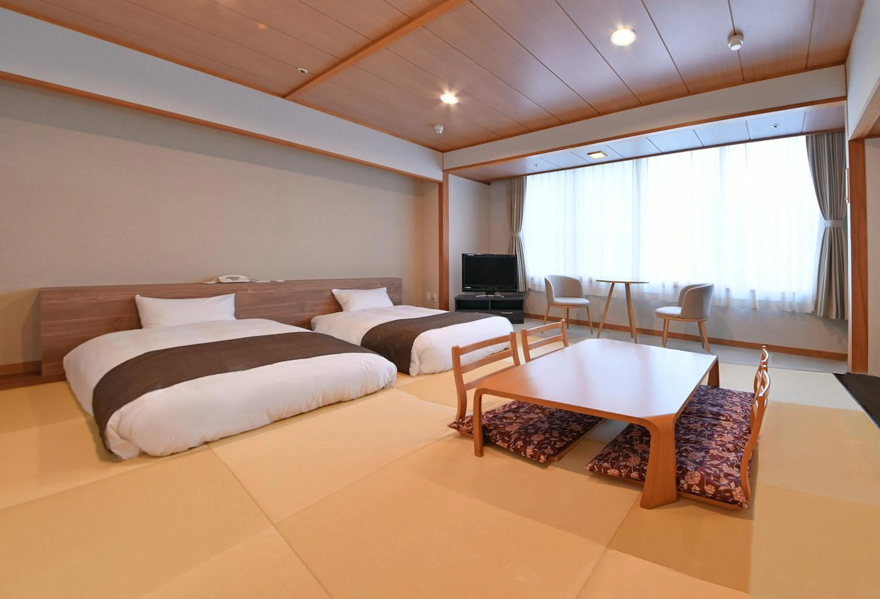 Photo of the whole room, Bed in 朝里川温泉ホテル