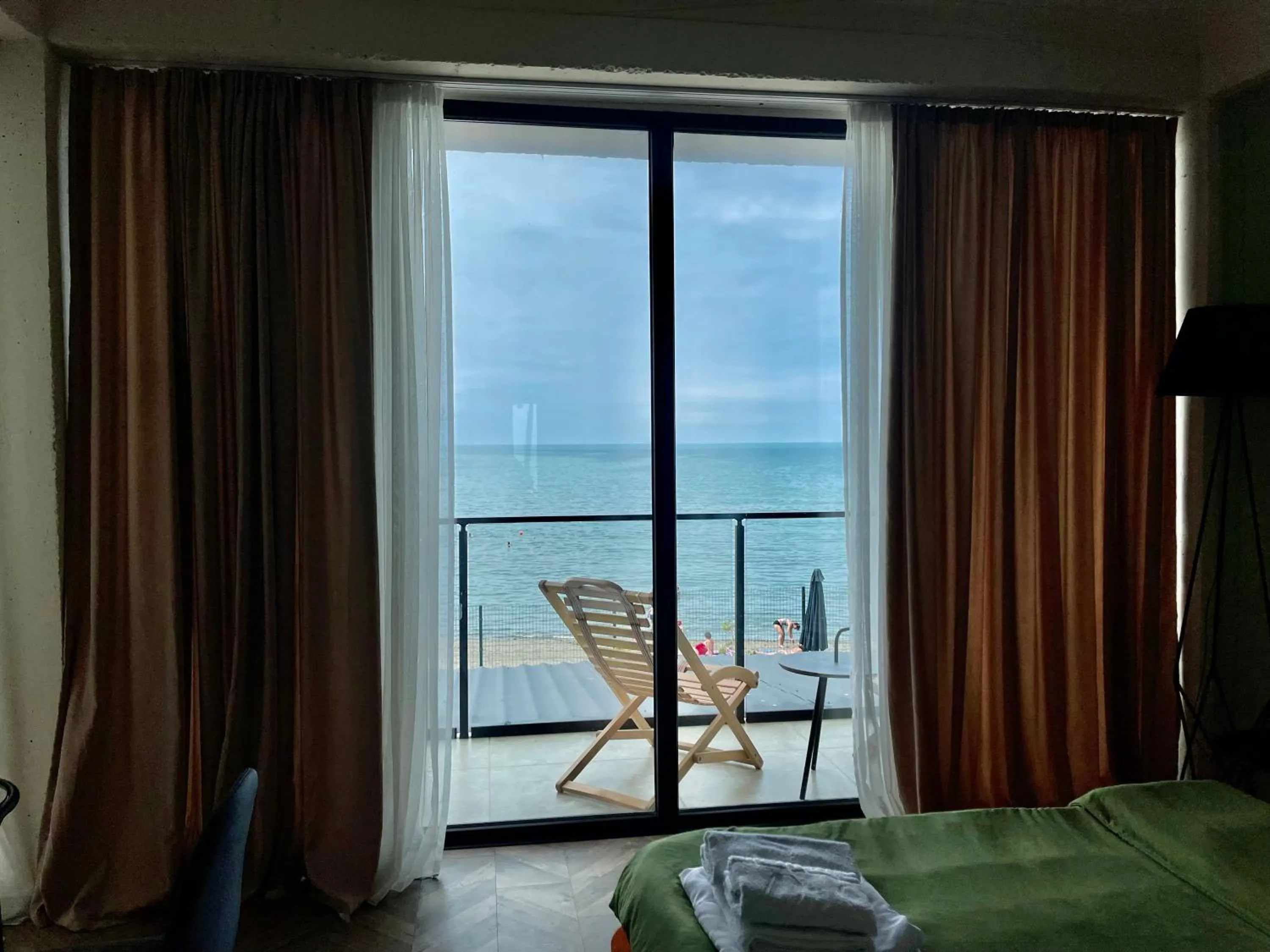 Sea view, Bed in Claude Monet Seaside Hotel