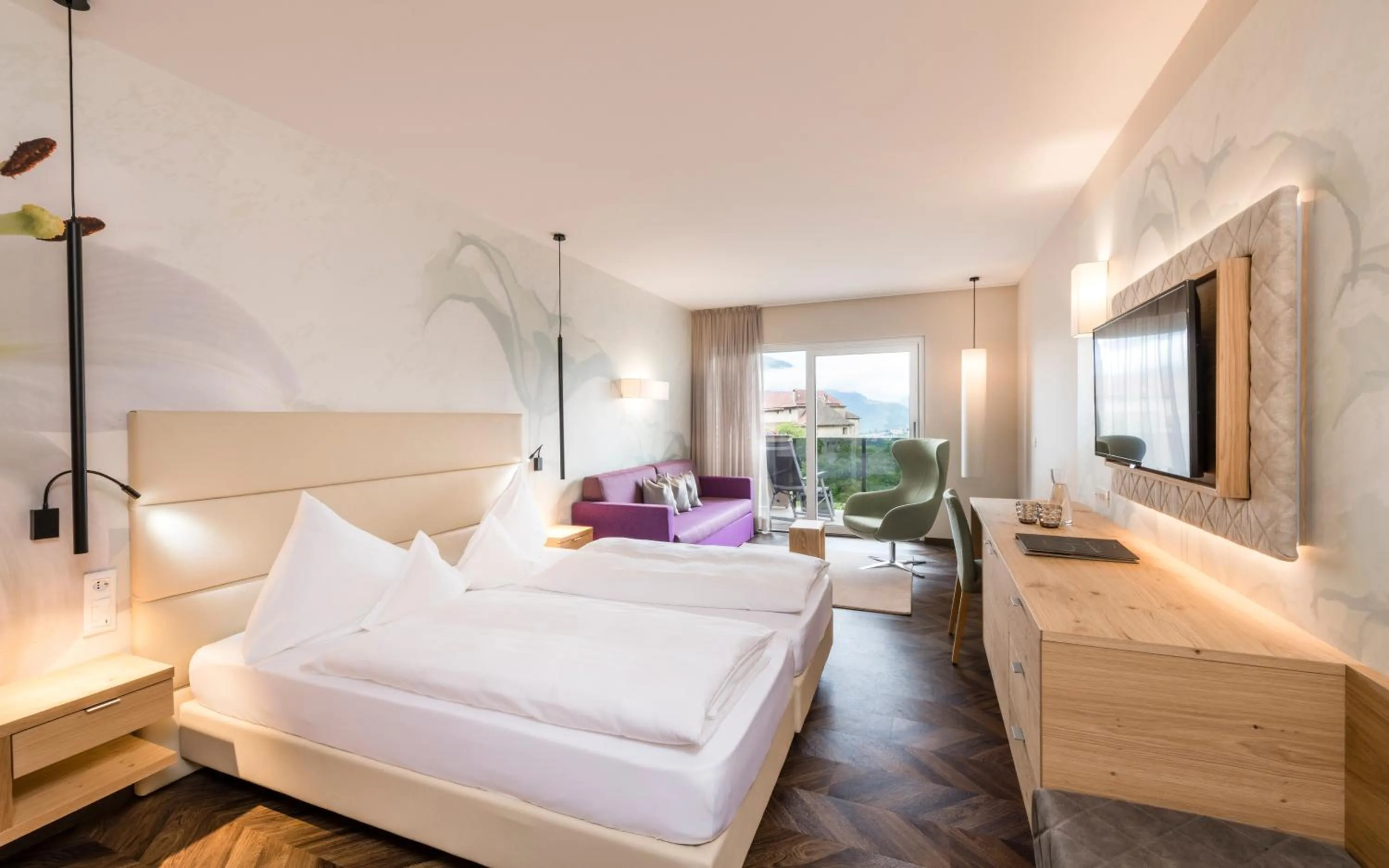 Photo of the whole room, Bed in Baumgartner's Blumenhotel