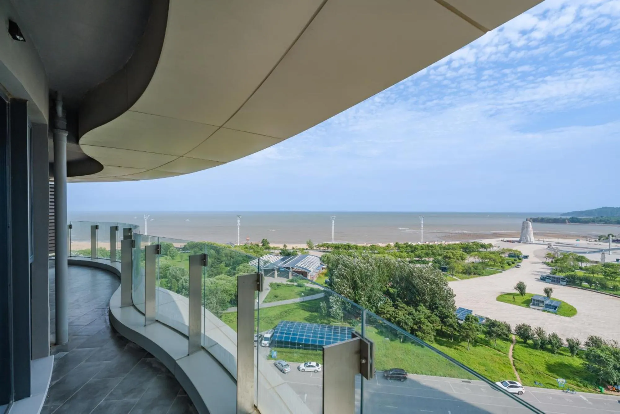 Balcony/Terrace in Holiday Inn Express Huludao Seaview by IHG