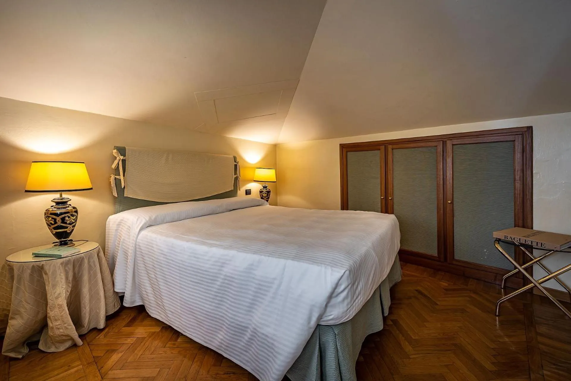 Bedroom, Bed in Palazzo Gamba Apartments al Duomo