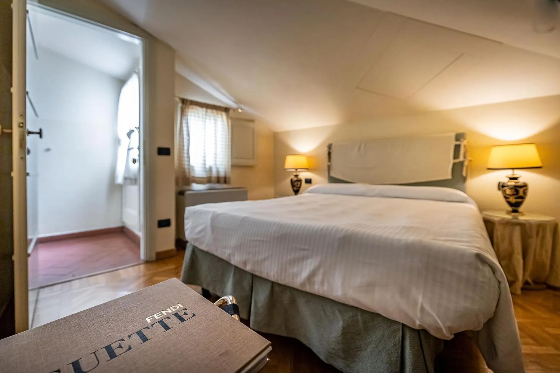 Bedroom, Bed in Palazzo Gamba Apartments al Duomo