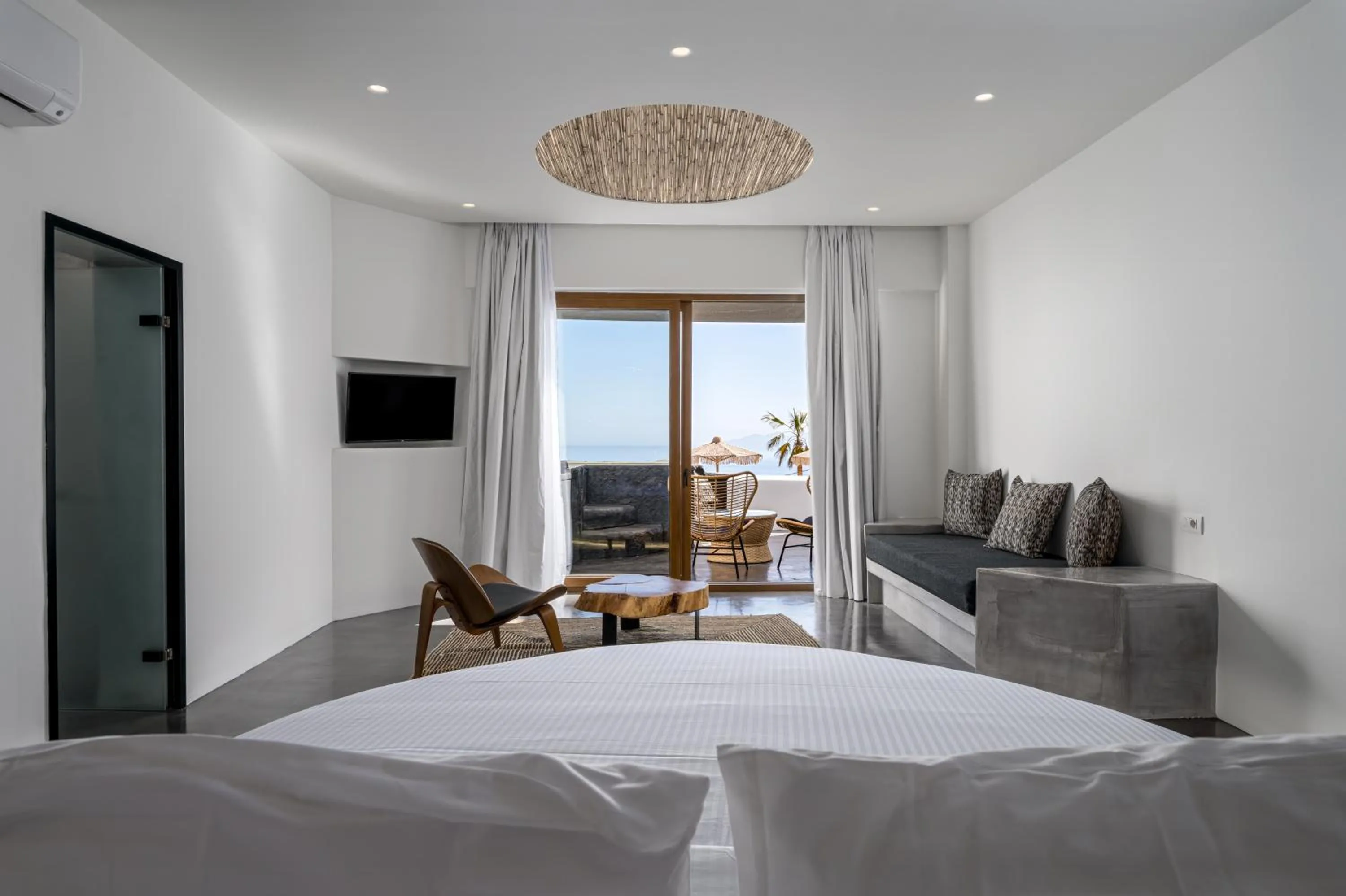 Bed in Leon Luxury Suites