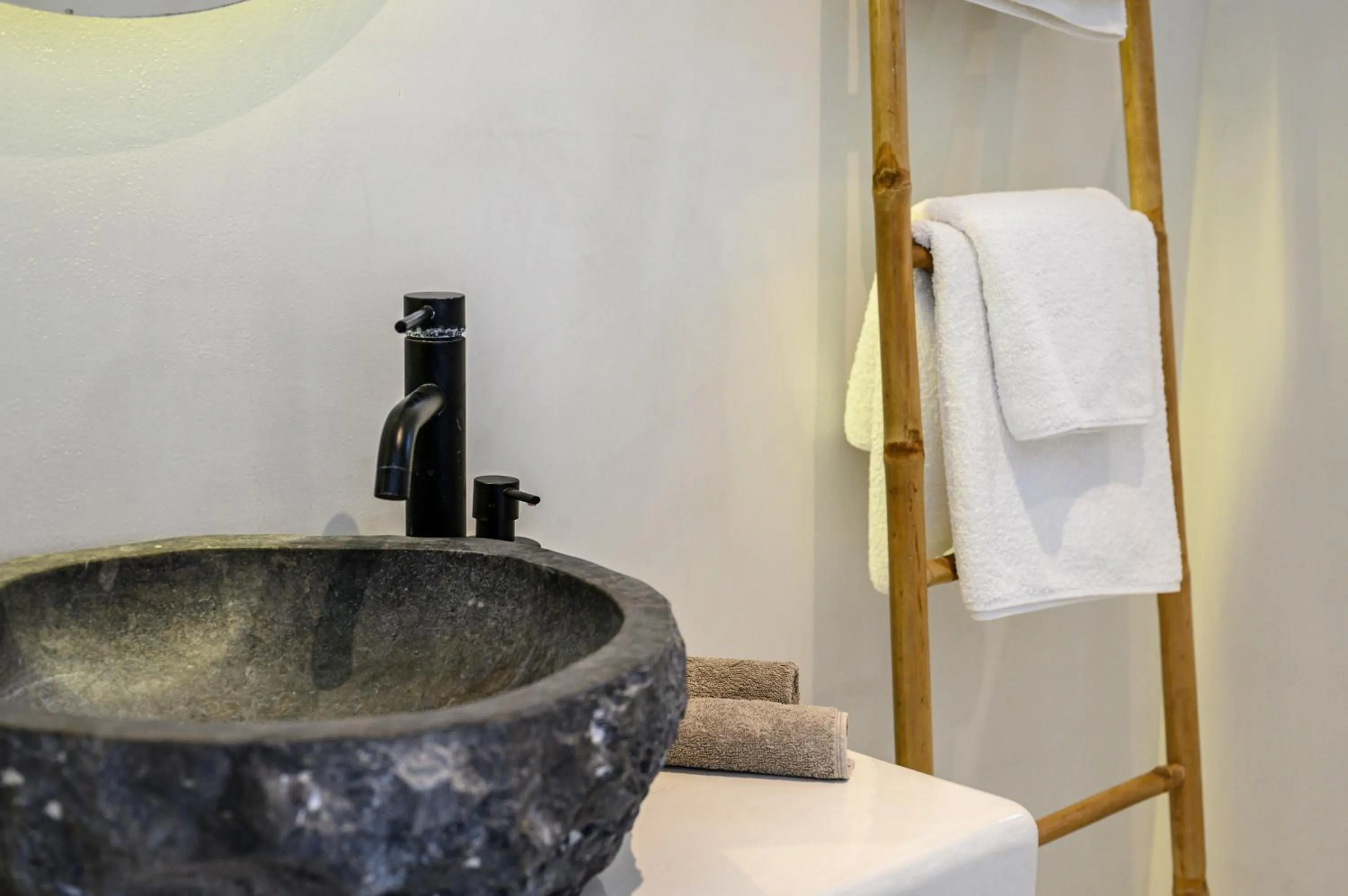 Bathroom in Leon Luxury Suites