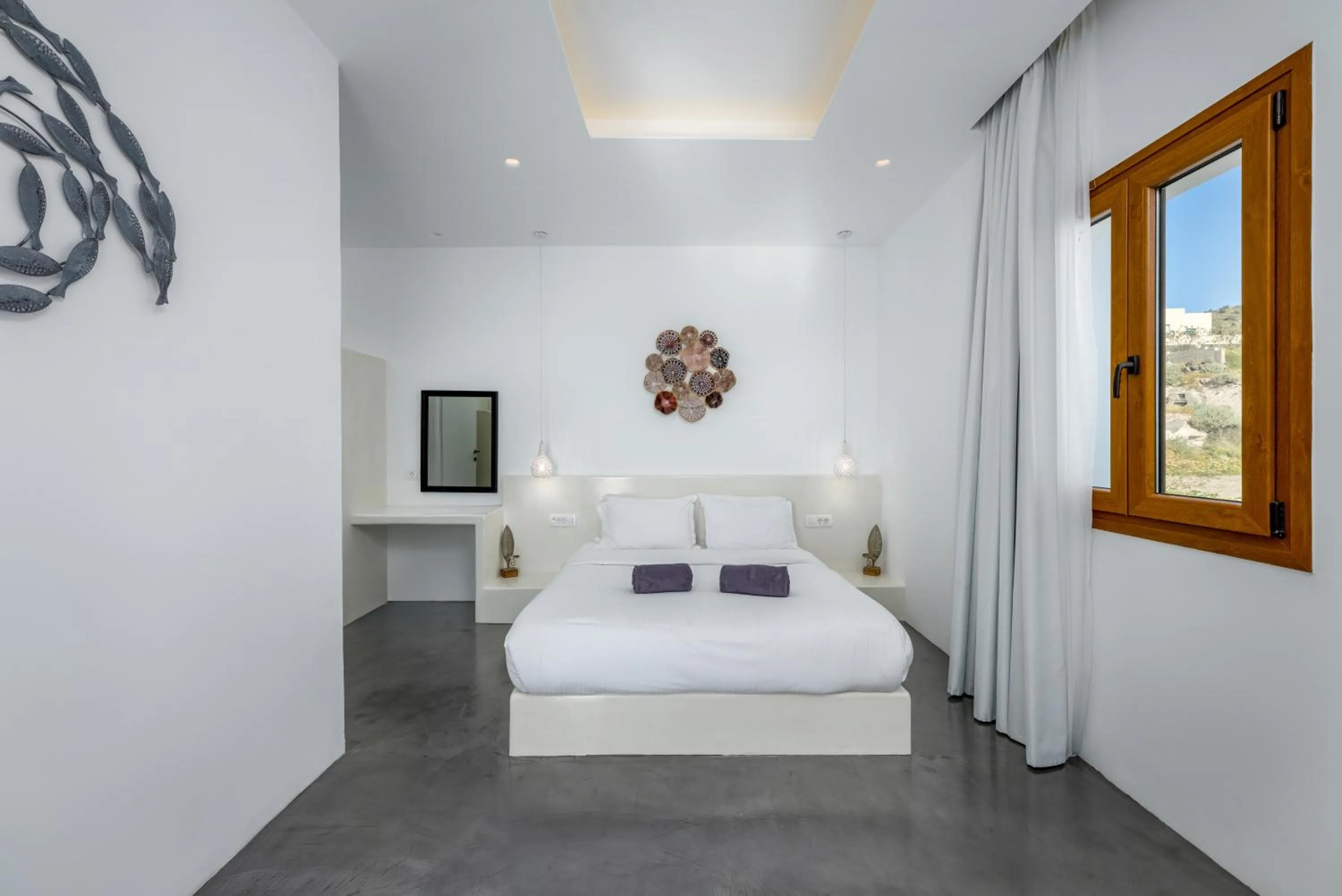 Shower in Leon Luxury Suites