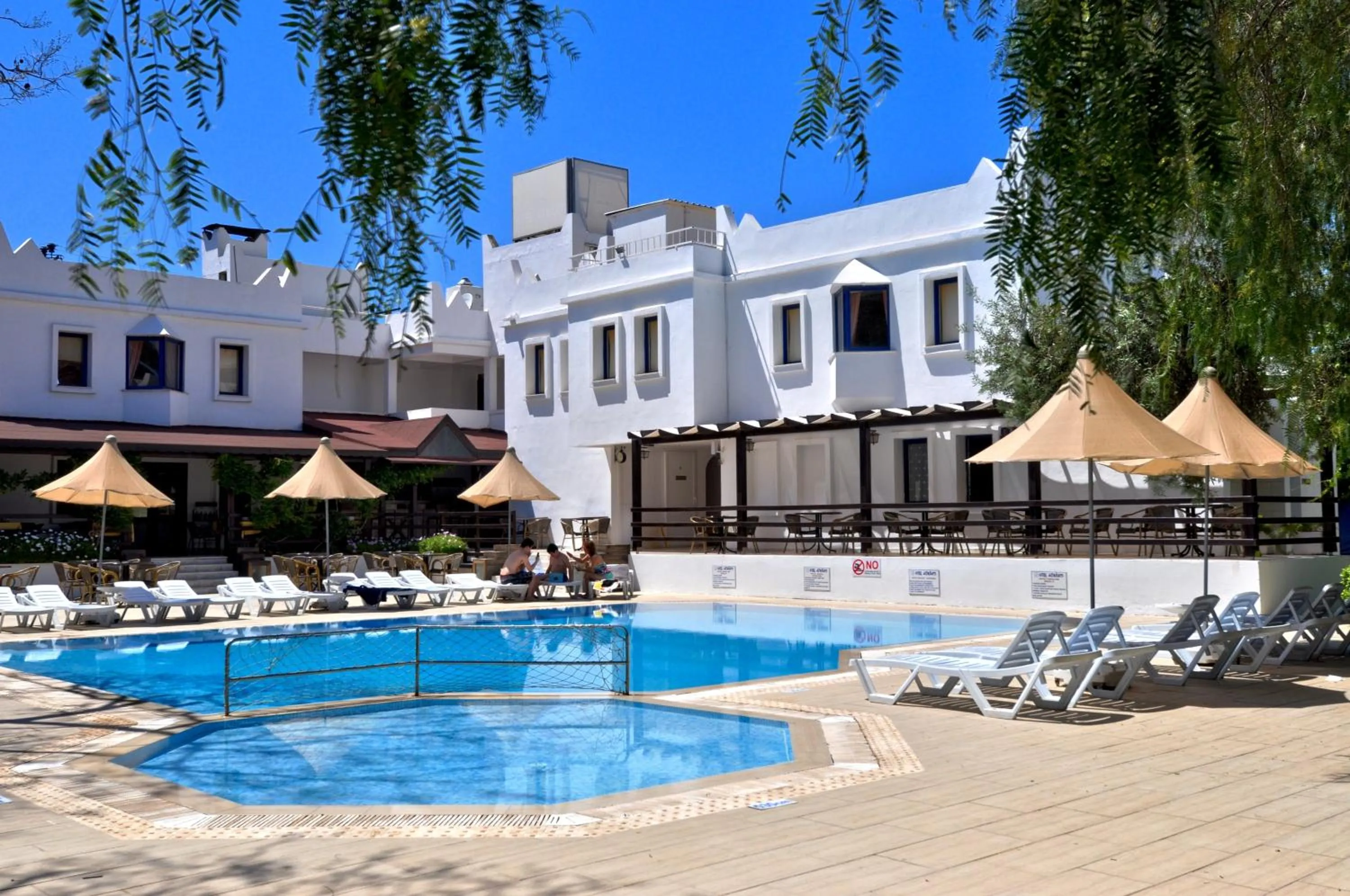 Facade/entrance in Hotel Atrium