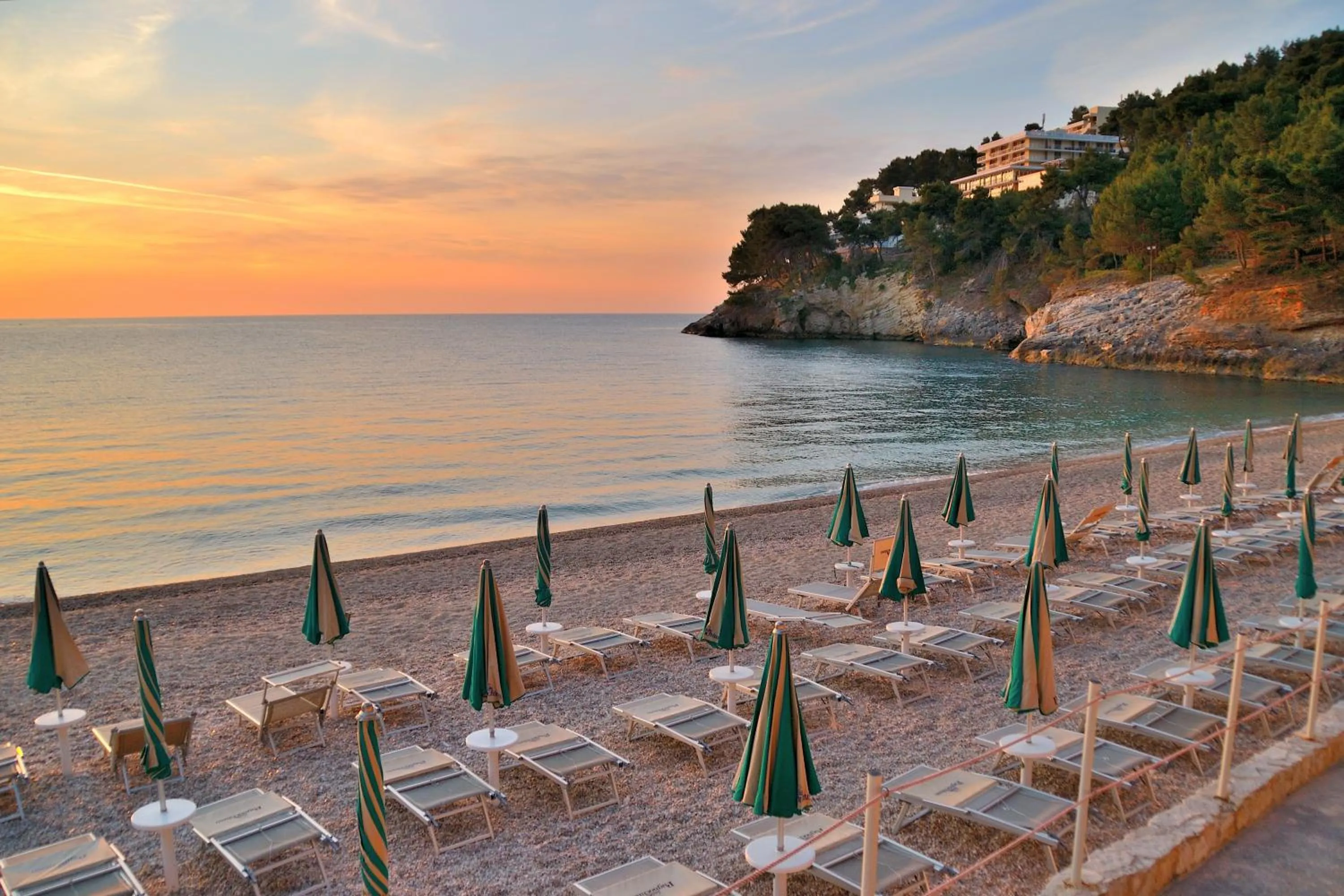 Beach in Pugnochiuso Resort Hotel del Faro