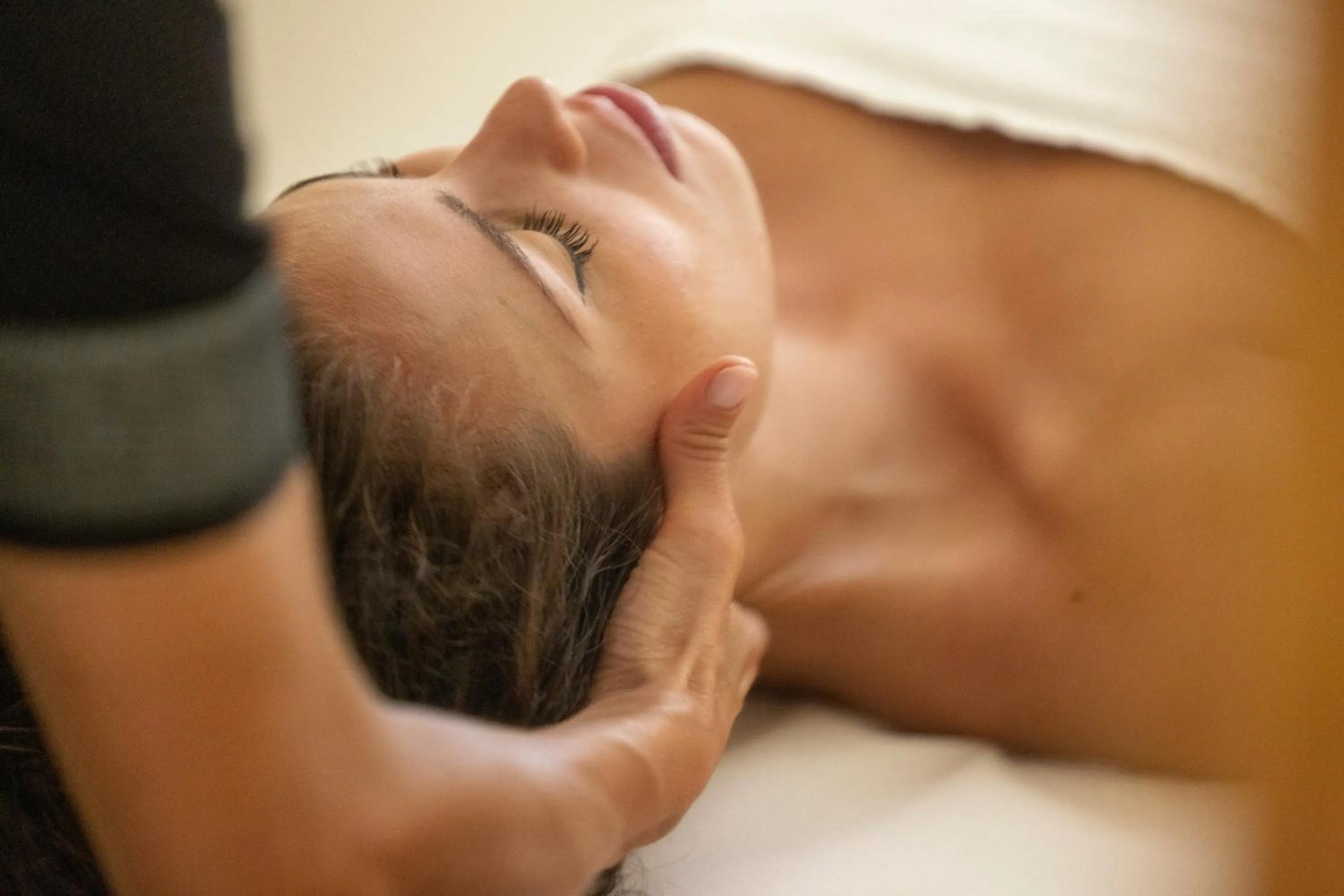 Massage in Pugnochiuso Resort Hotel del Faro