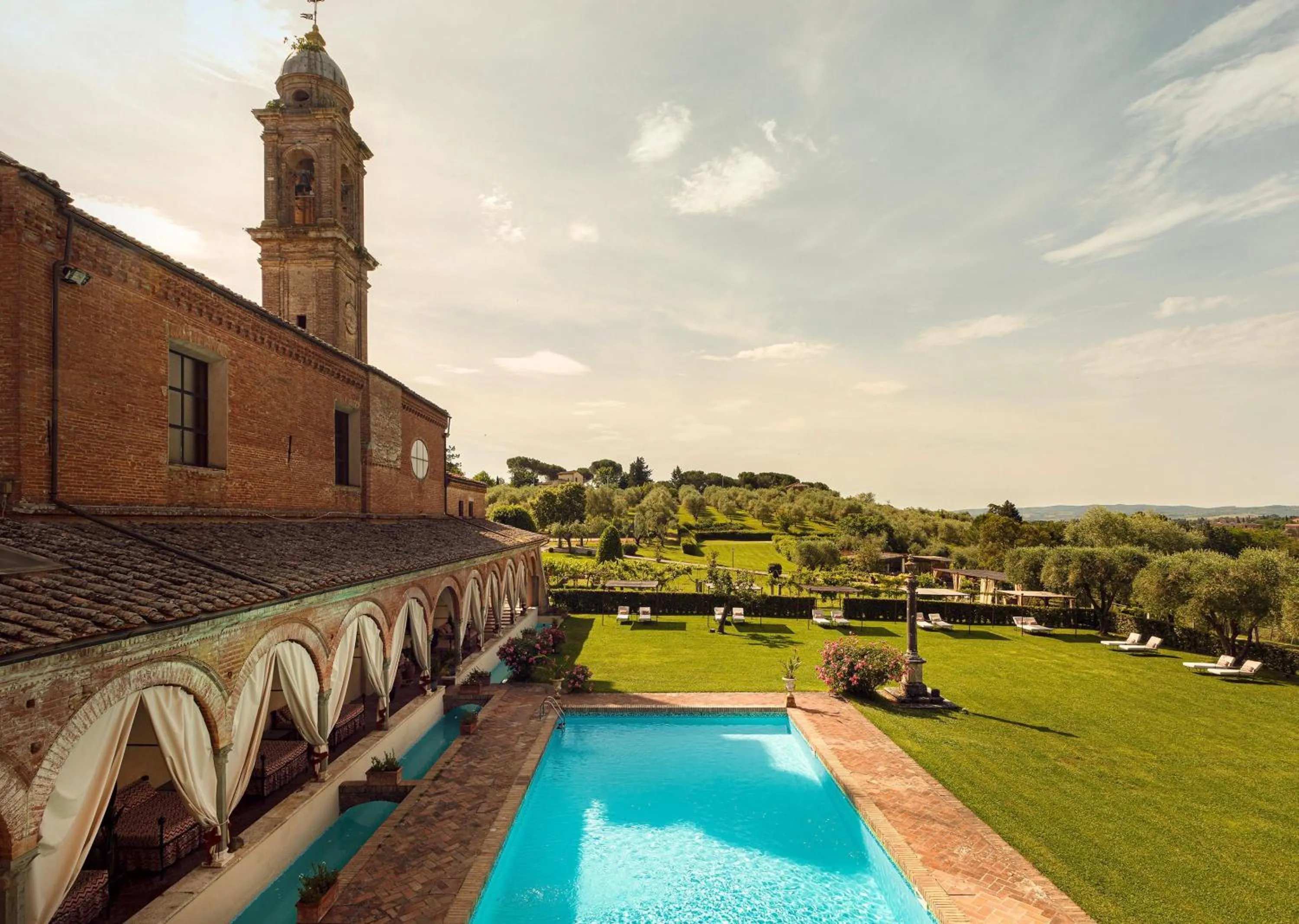 Property building in Hotel Certosa Di Maggiano