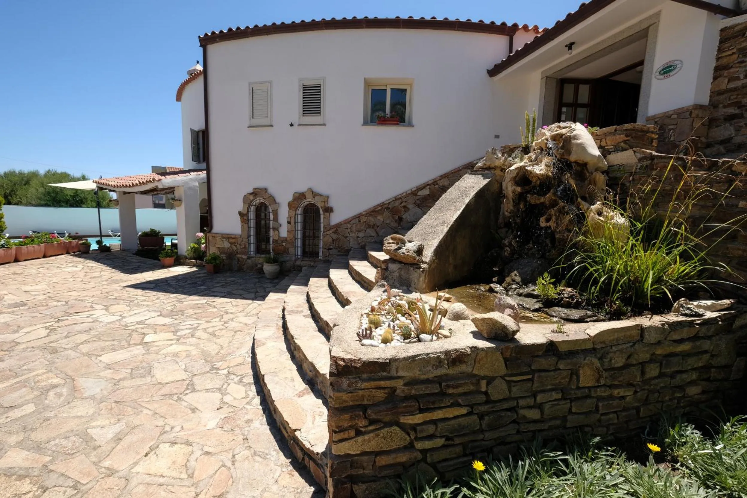 Property building in Hotel L'Aragosta