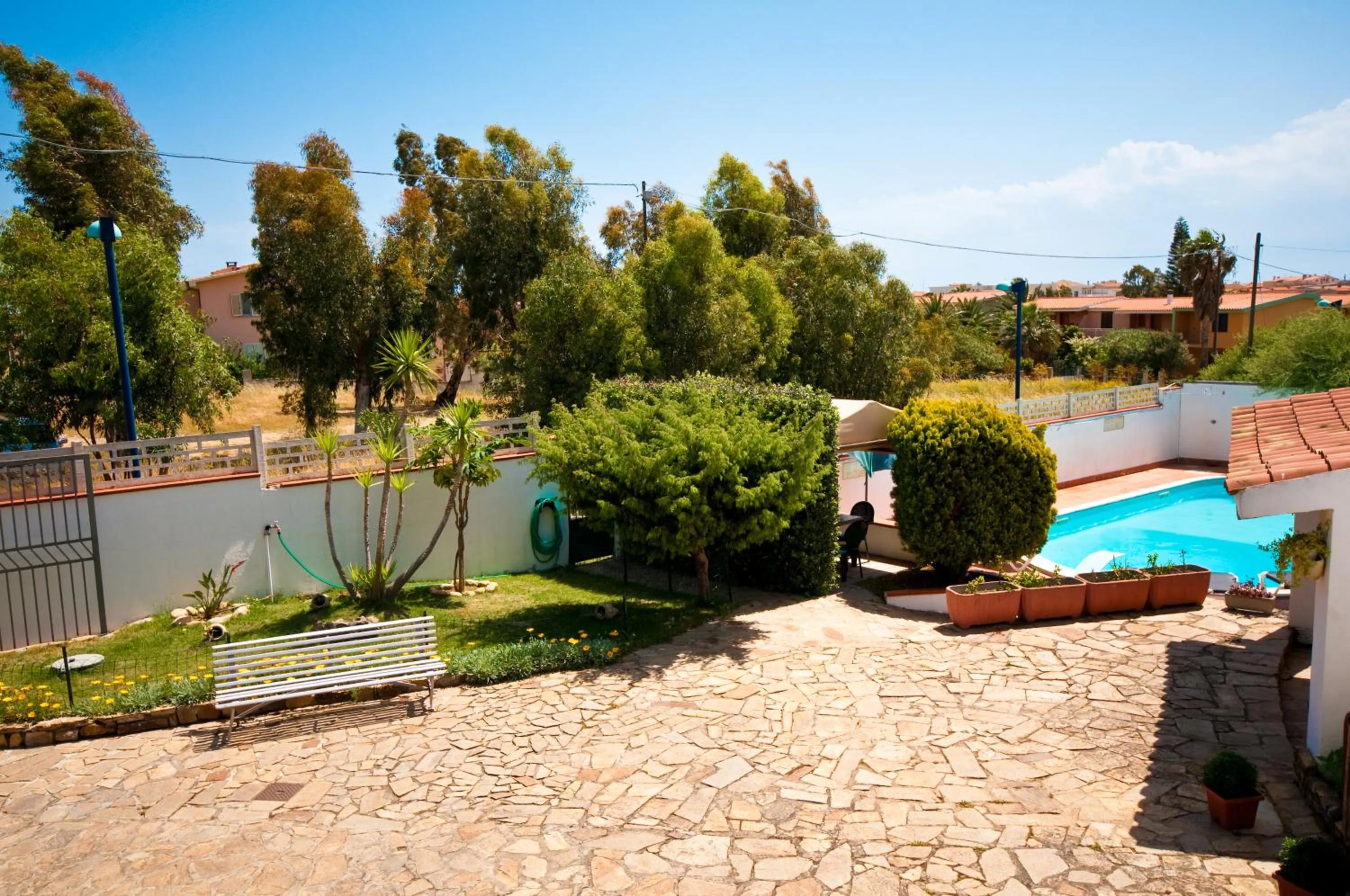 Pool view in Hotel L'Aragosta