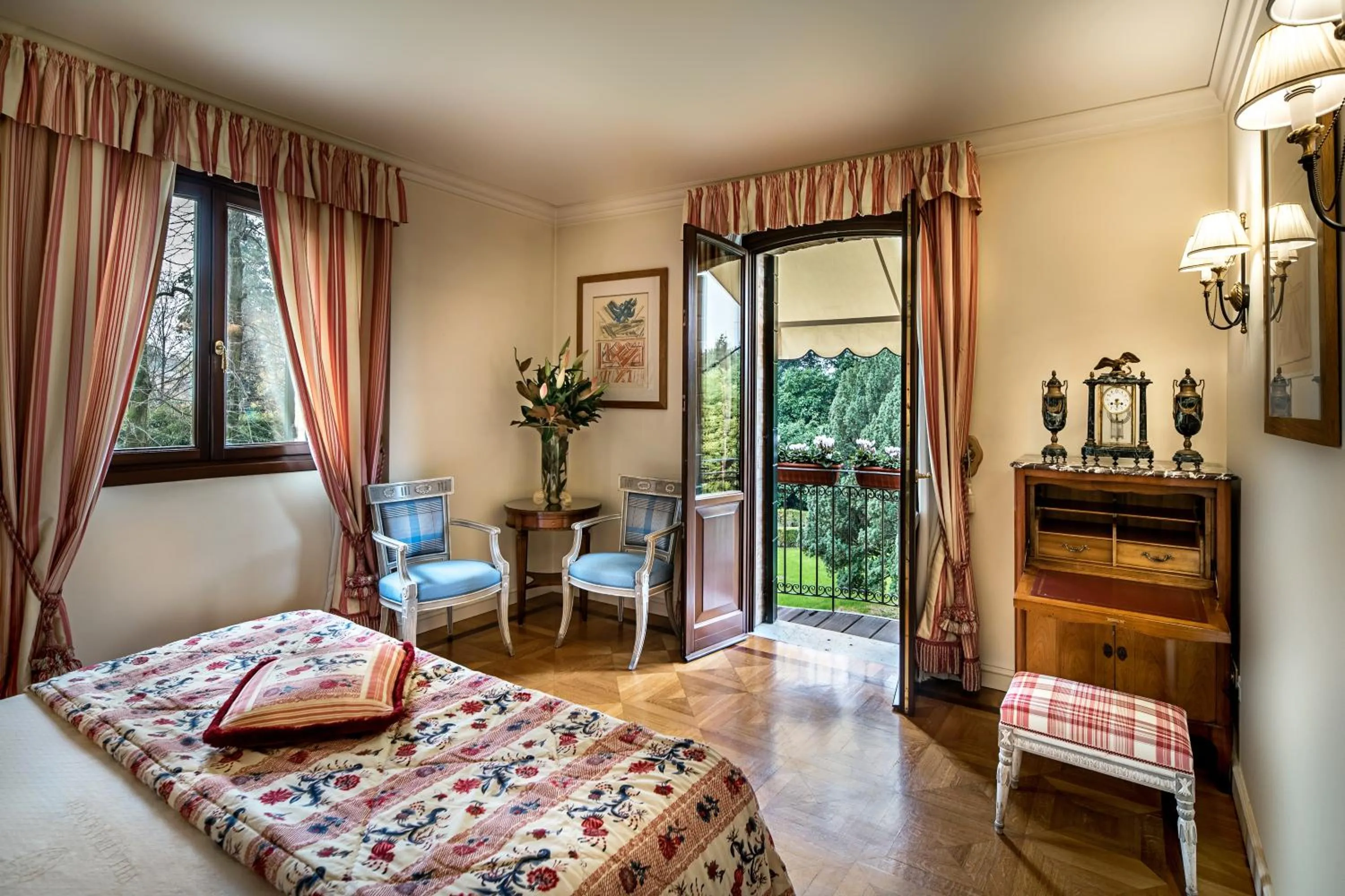 Balcony/Terrace, Bed in Villa Franceschi Hotel & Resort