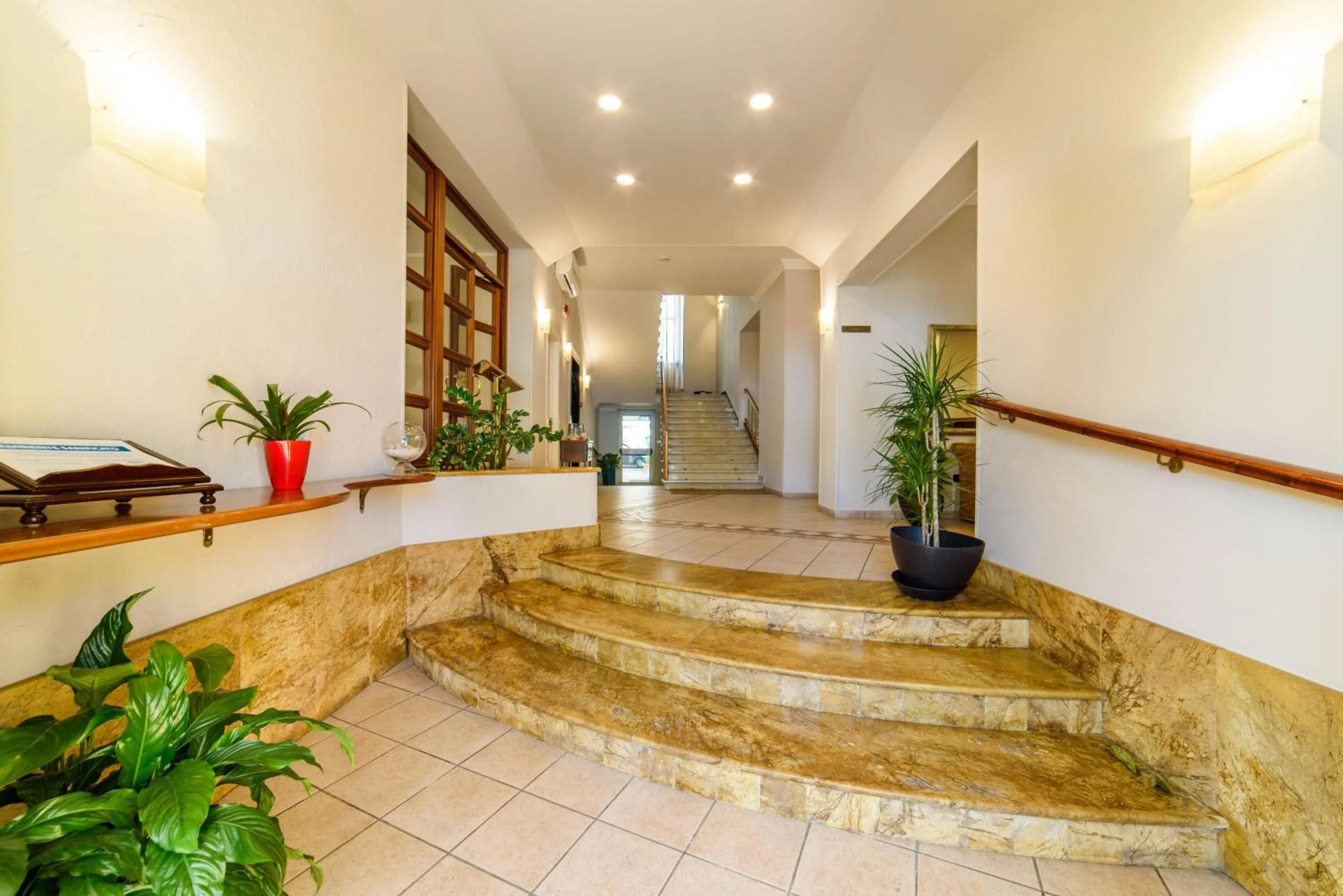 Lobby or reception in Hotel Tirreno