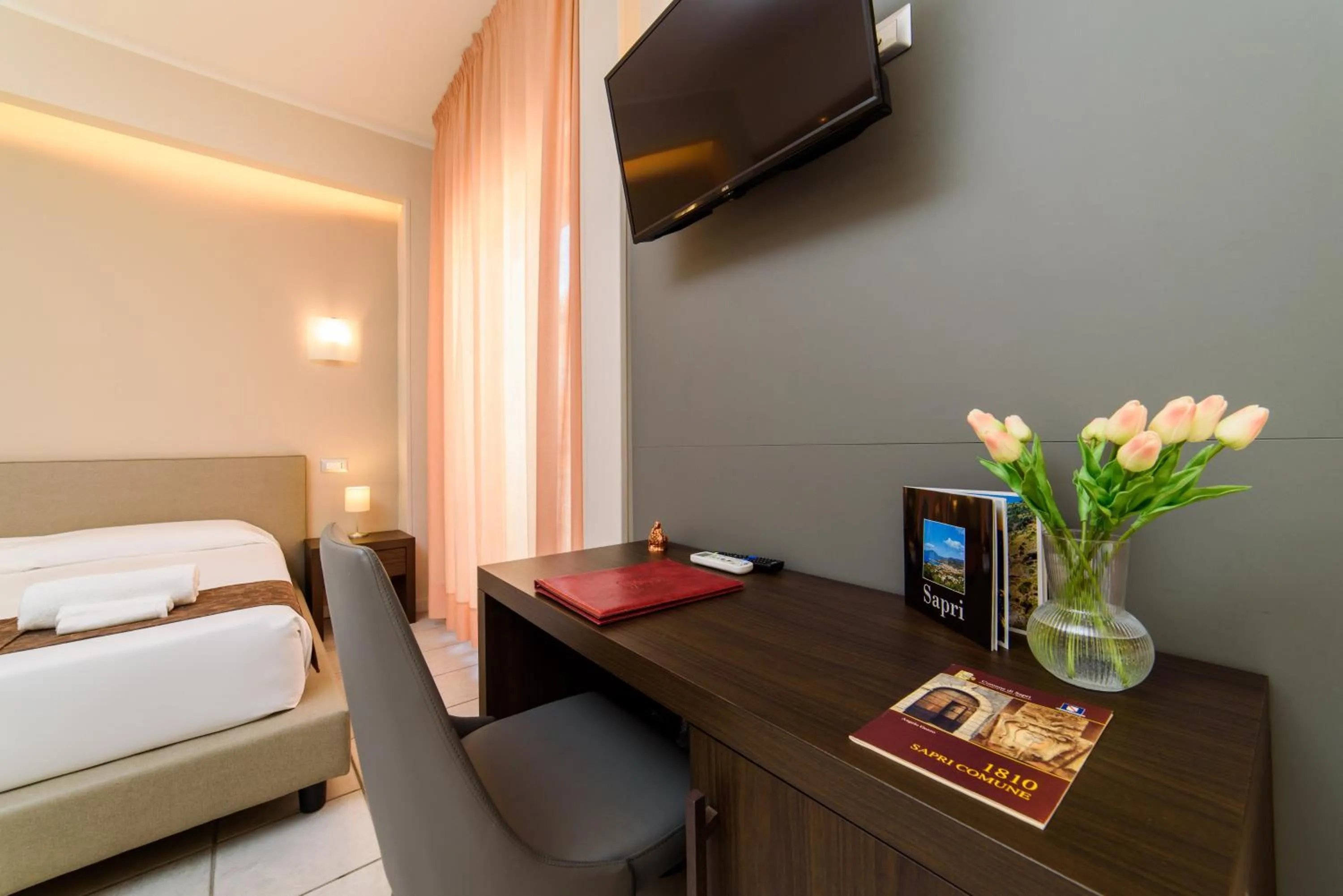 Bed in Hotel Tirreno