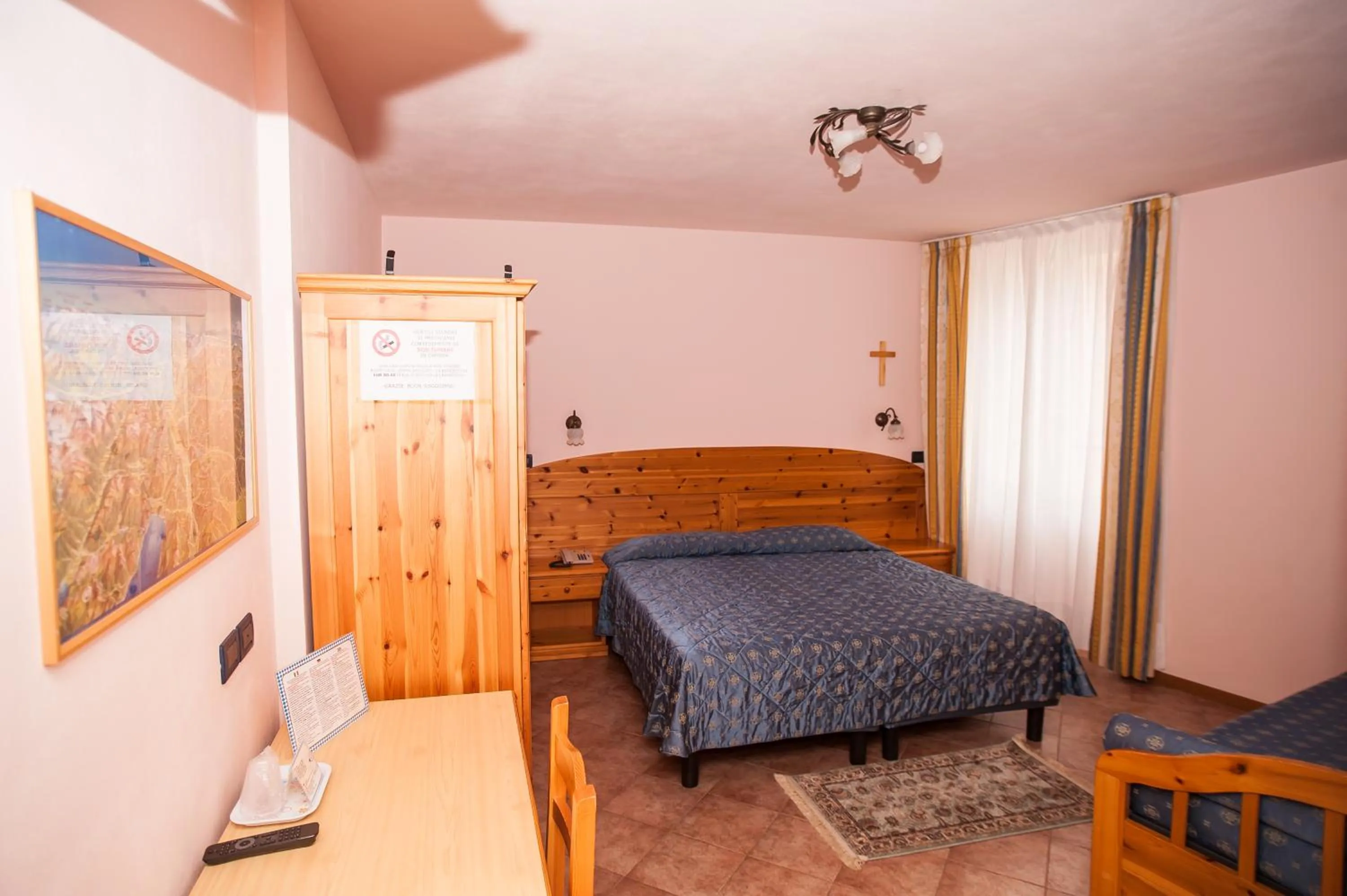 Photo of the whole room, Bed in Hotel Vittoria