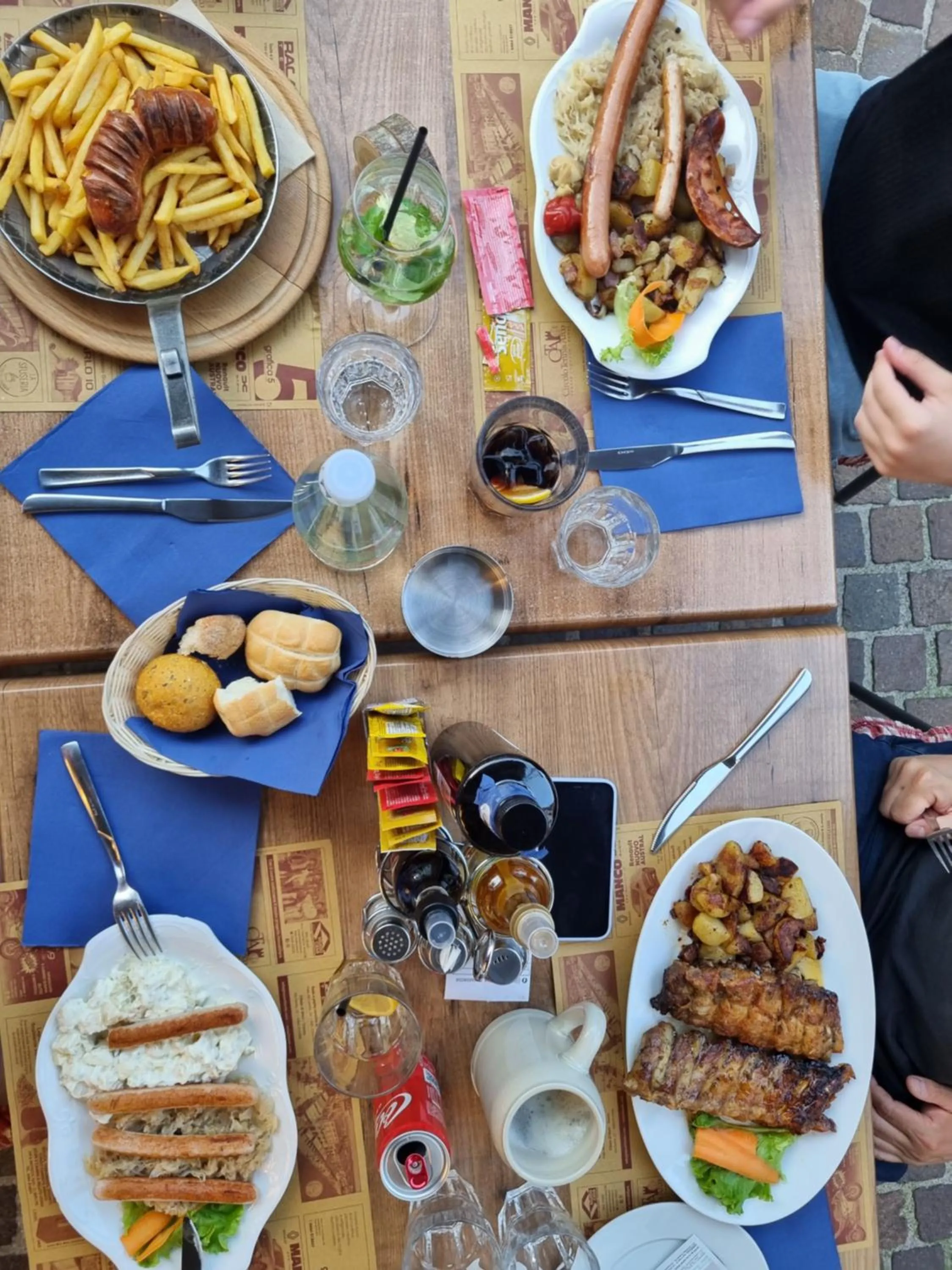 Restaurant/places to eat in Hotel Vittoria