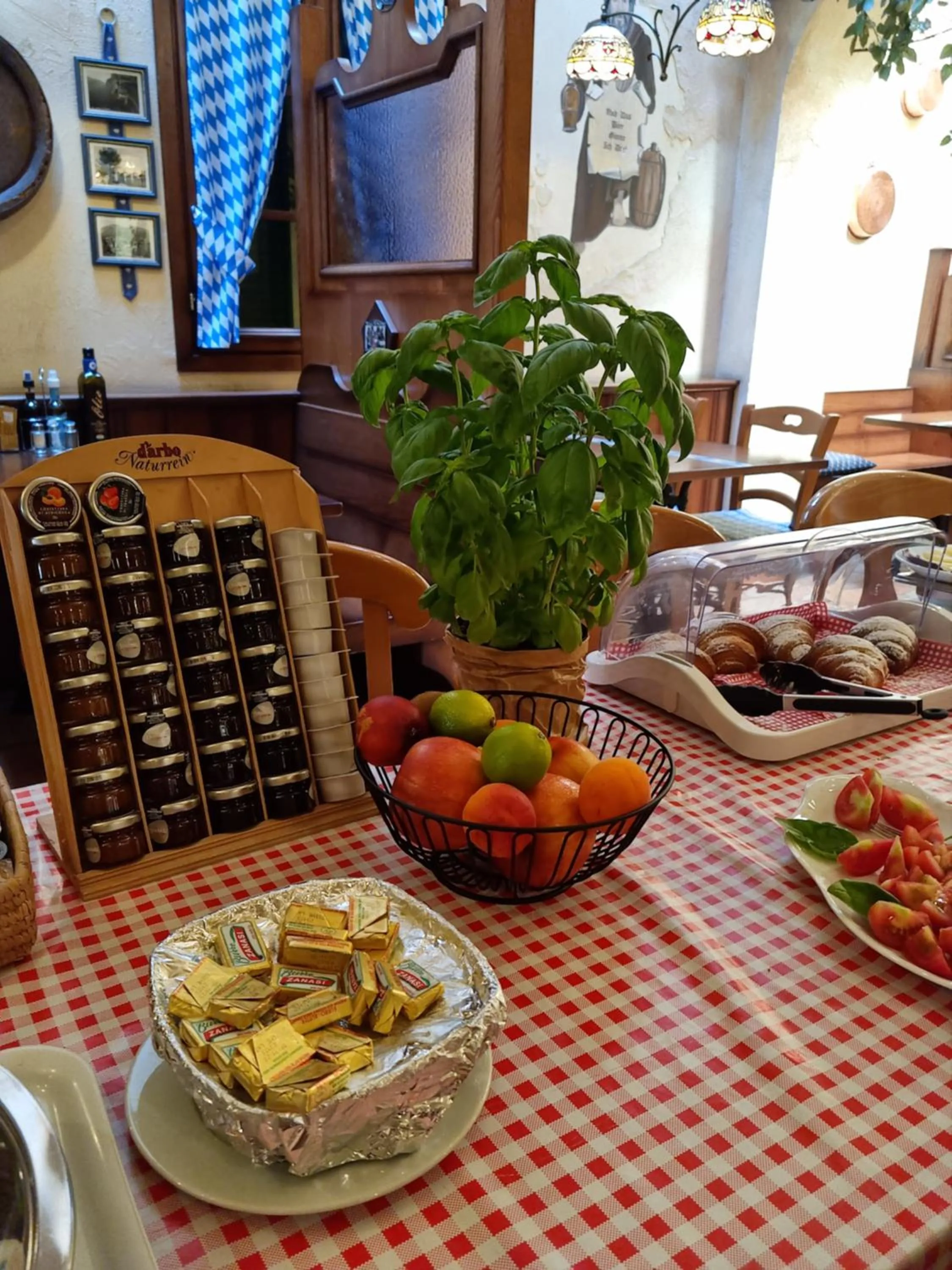 Breakfast in Hotel Vittoria
