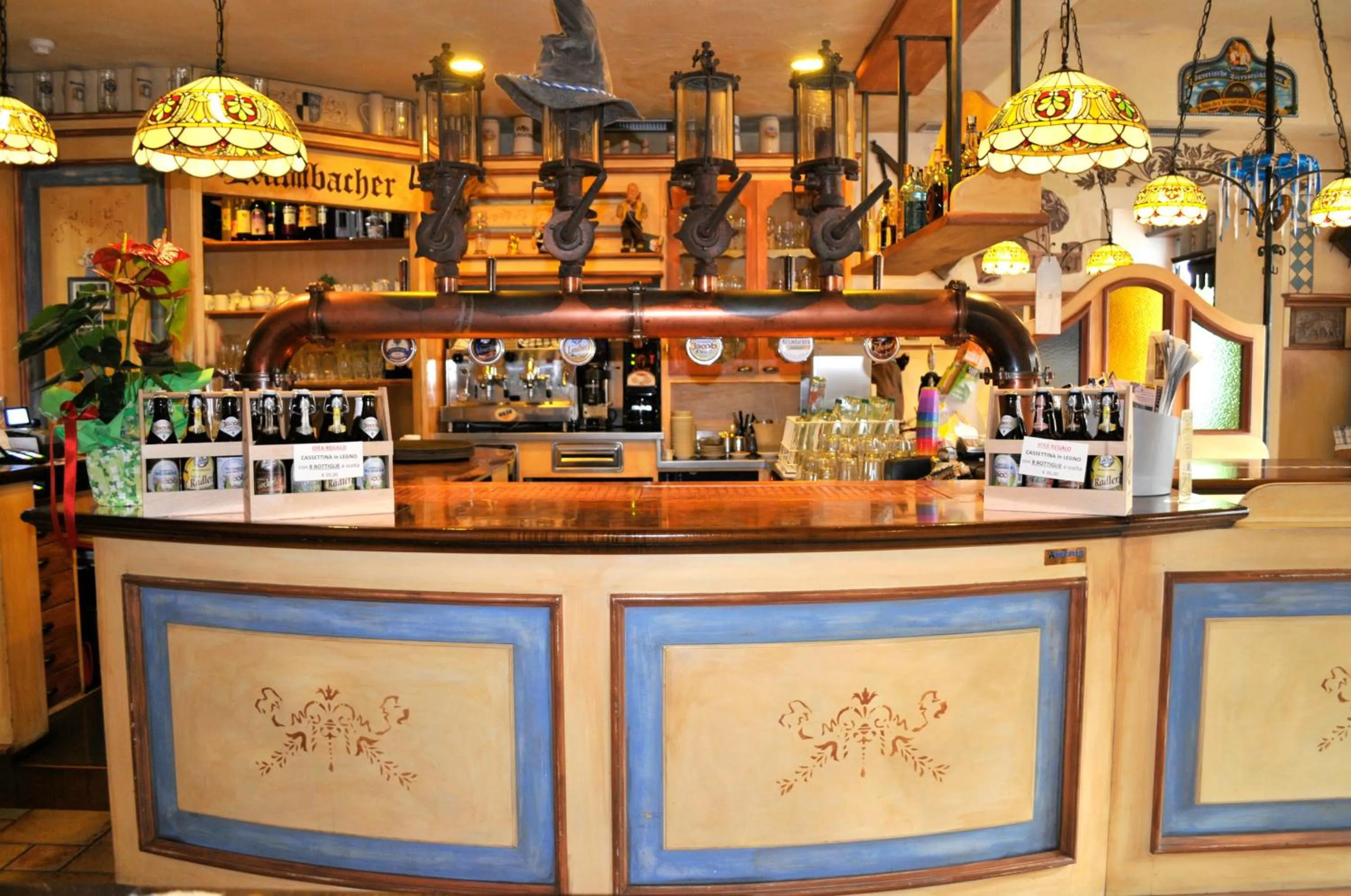 Restaurant/places to eat in Hotel Vittoria