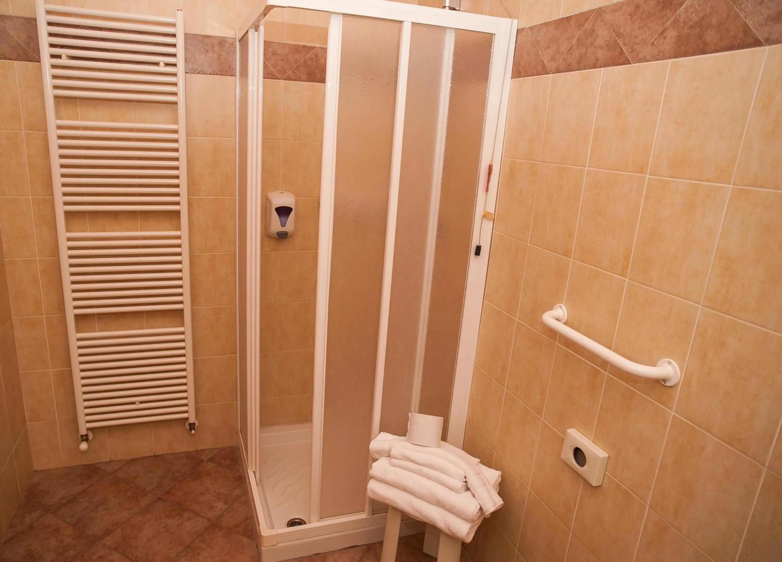 Shower in Hotel Vittoria