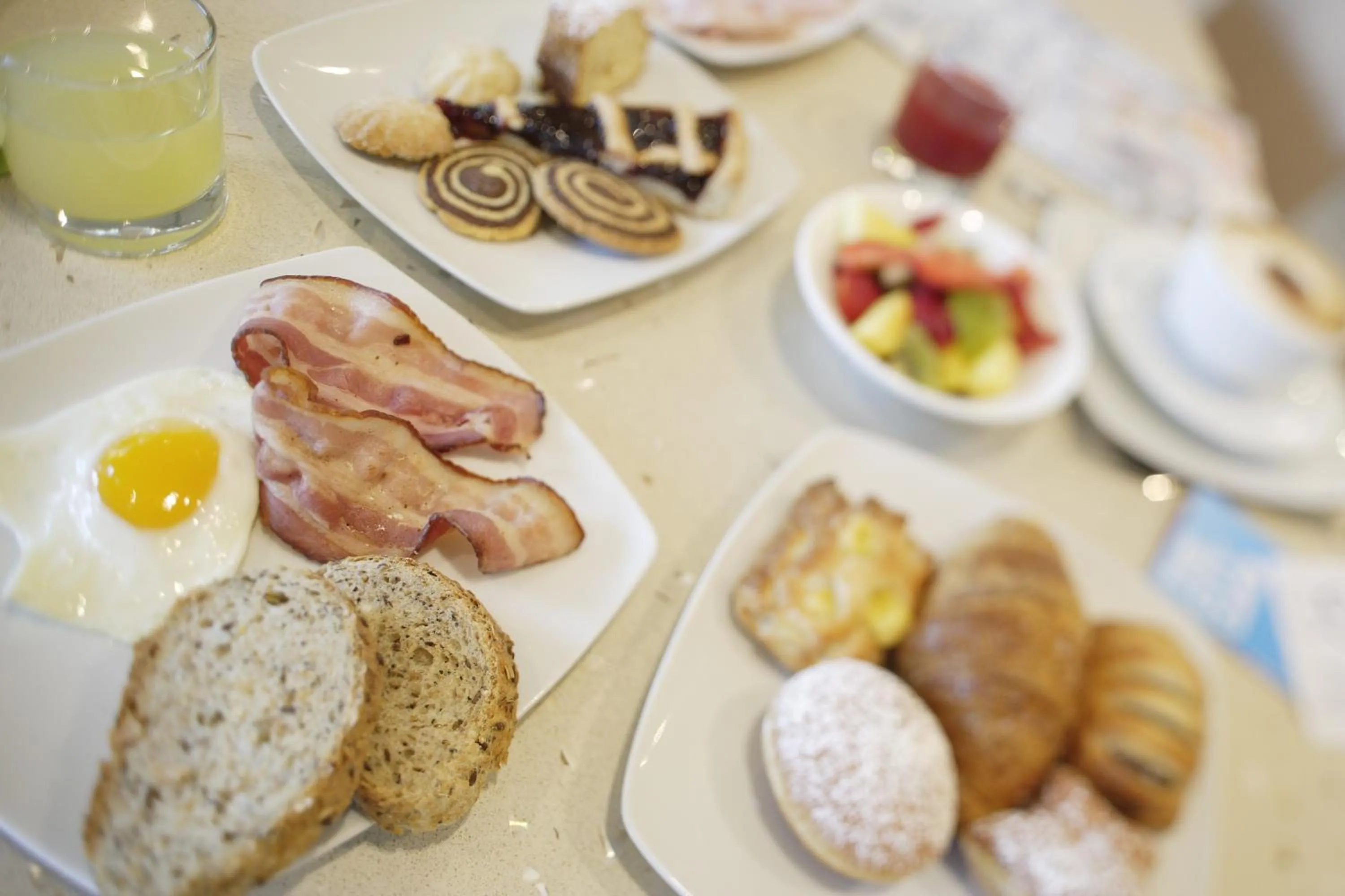 Food and drinks in Hotel Gardenia