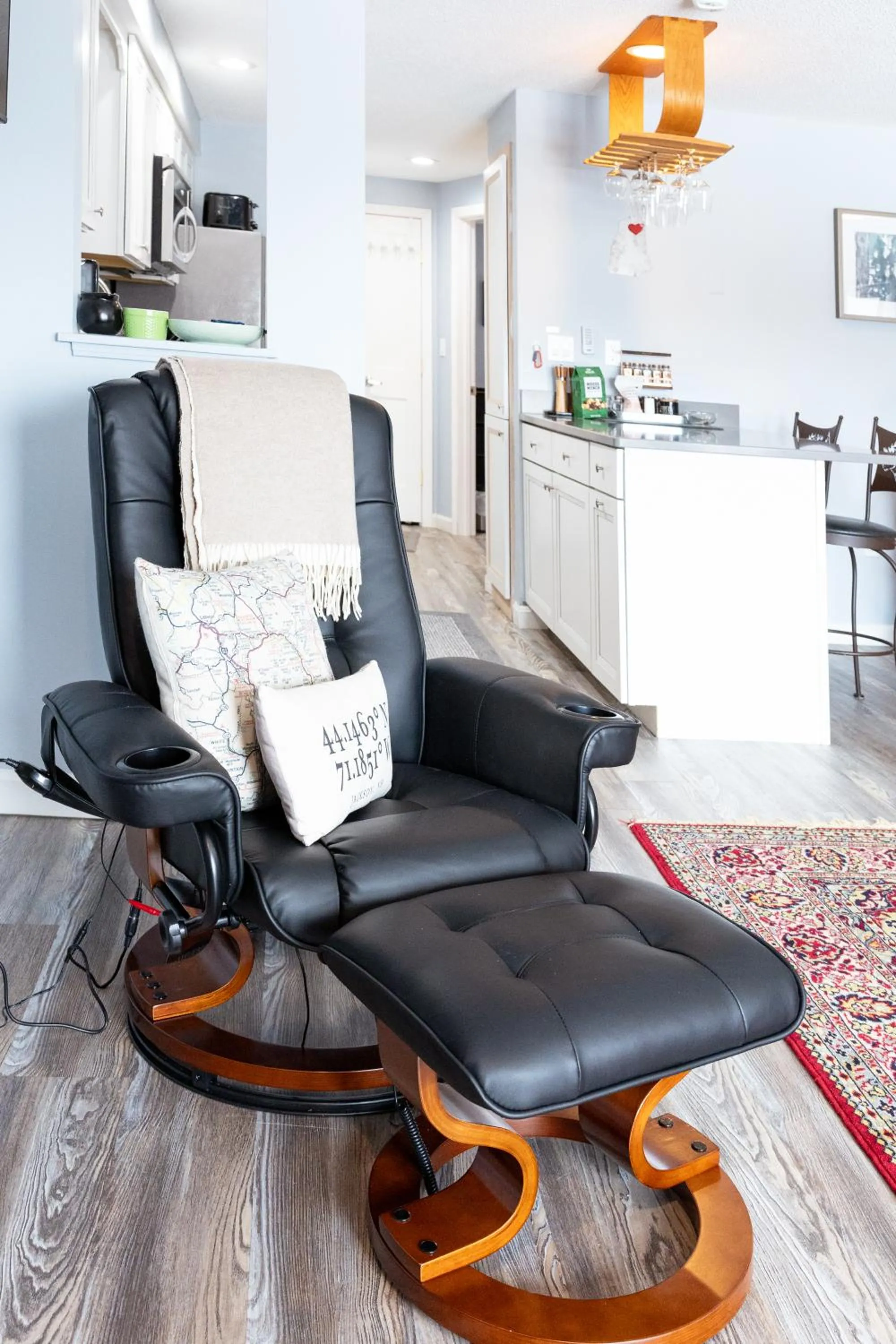 Living room in White Mountains Getaway with amazing views!