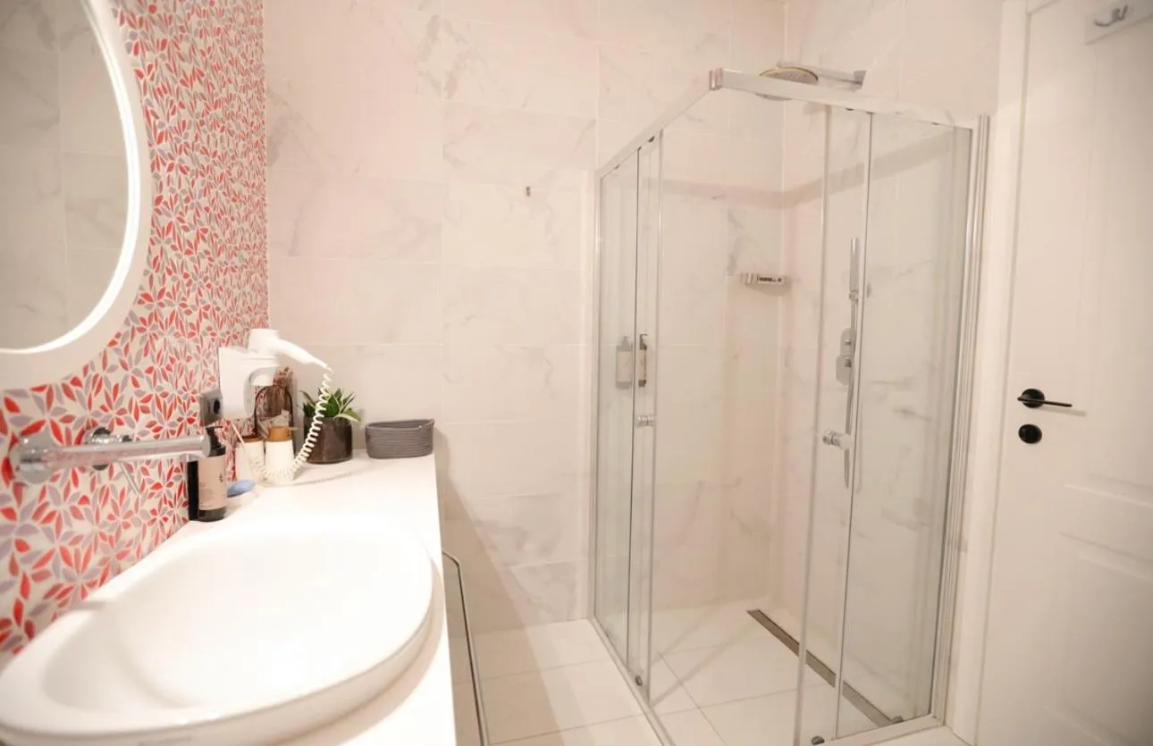 Shower in Grand Mirage