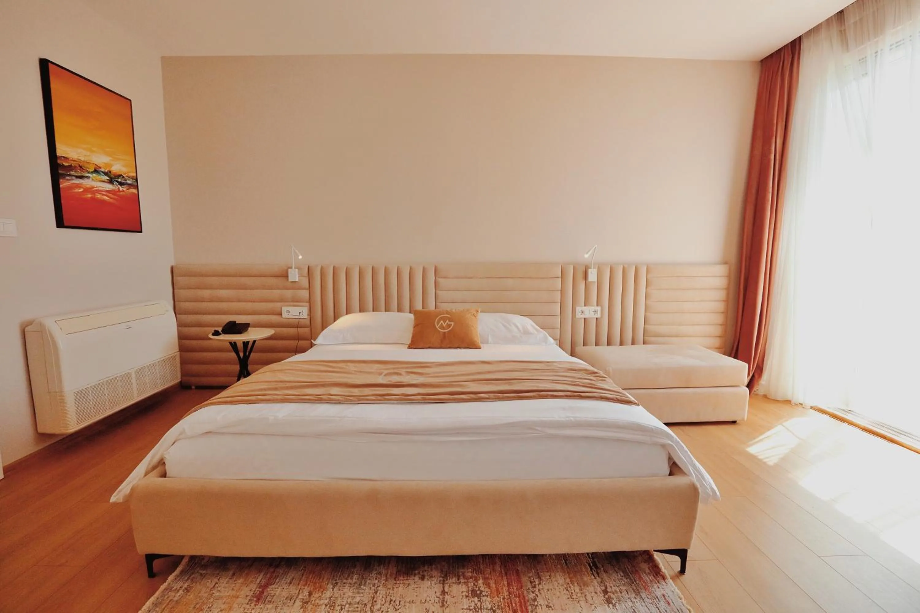 Bedroom, Bed in Grand Mirage