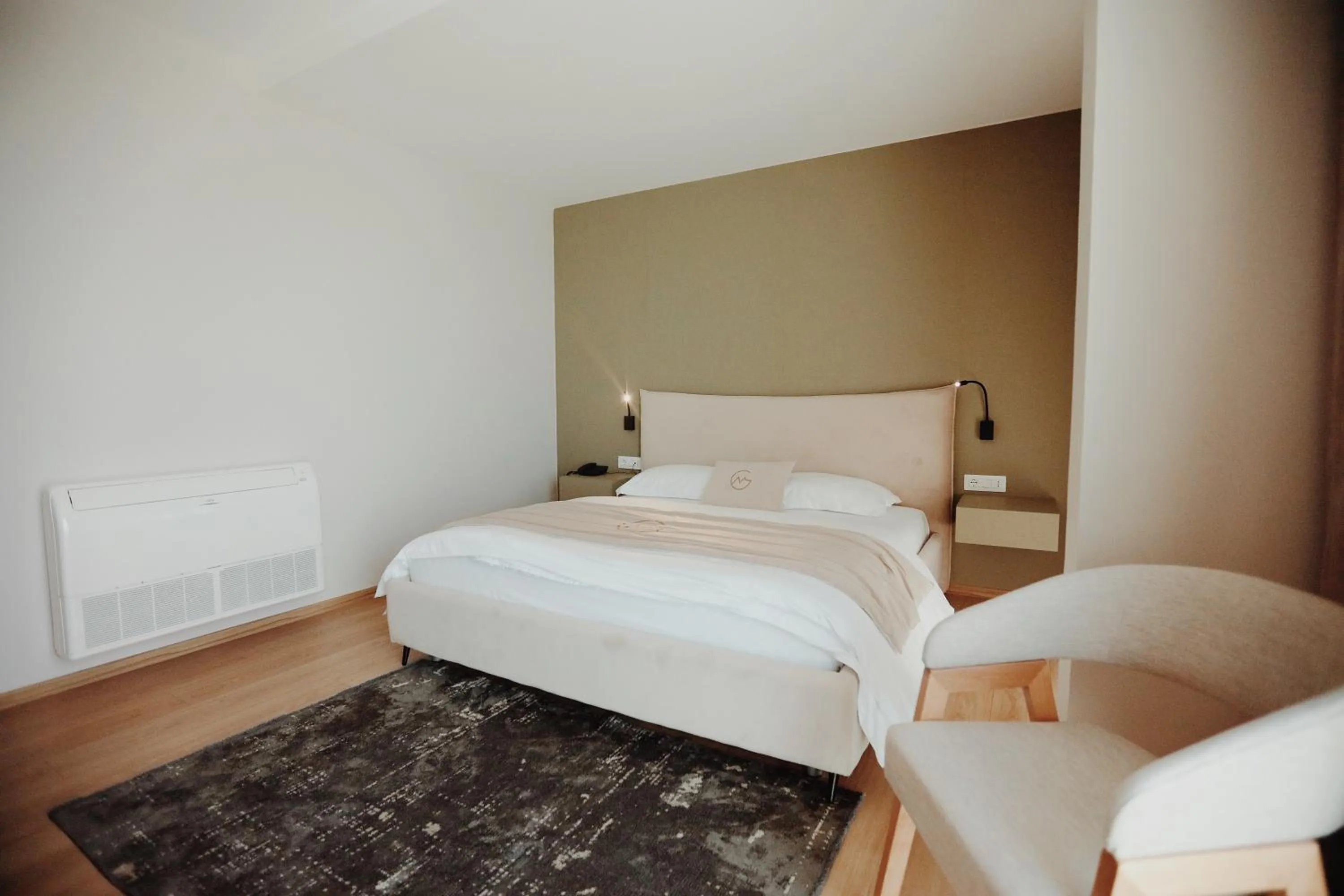 Bedroom, Bed in Grand Mirage