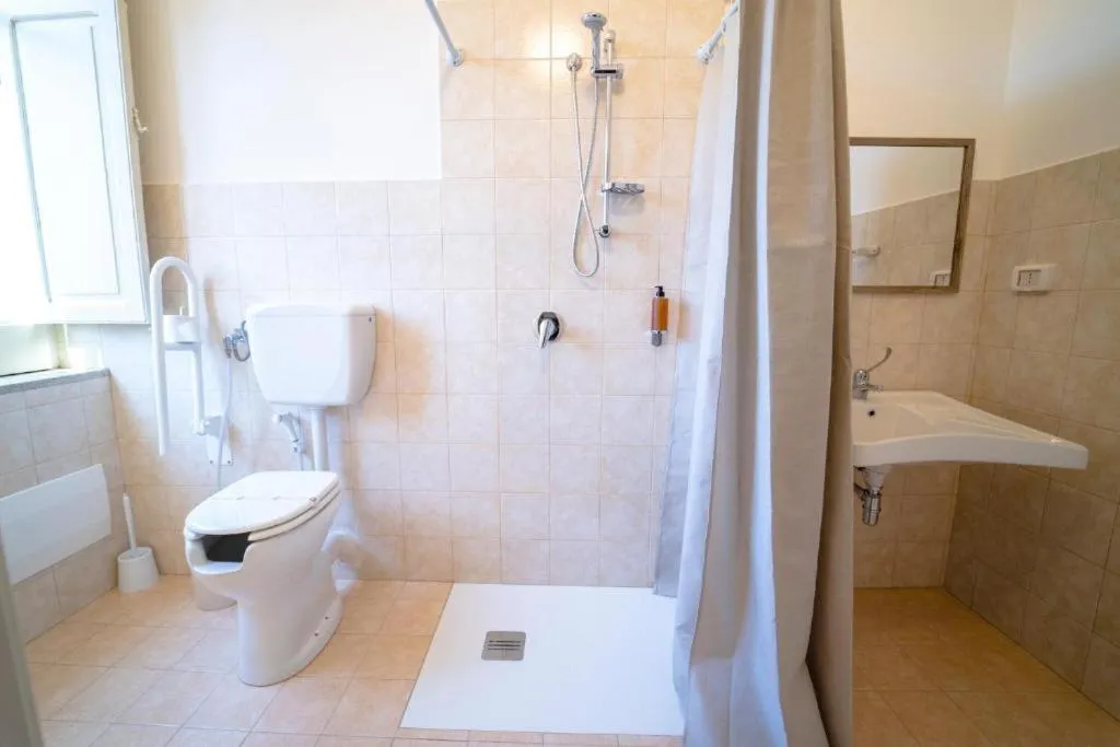 Ballaro' Hotel - Budget Room