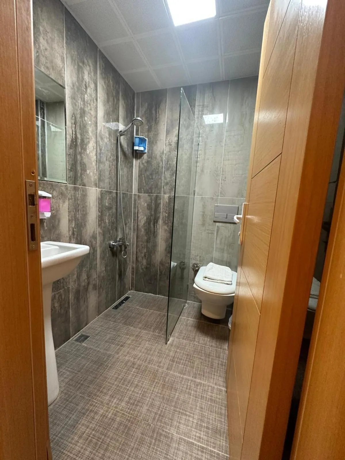 Toilet in DIONISUS LARA