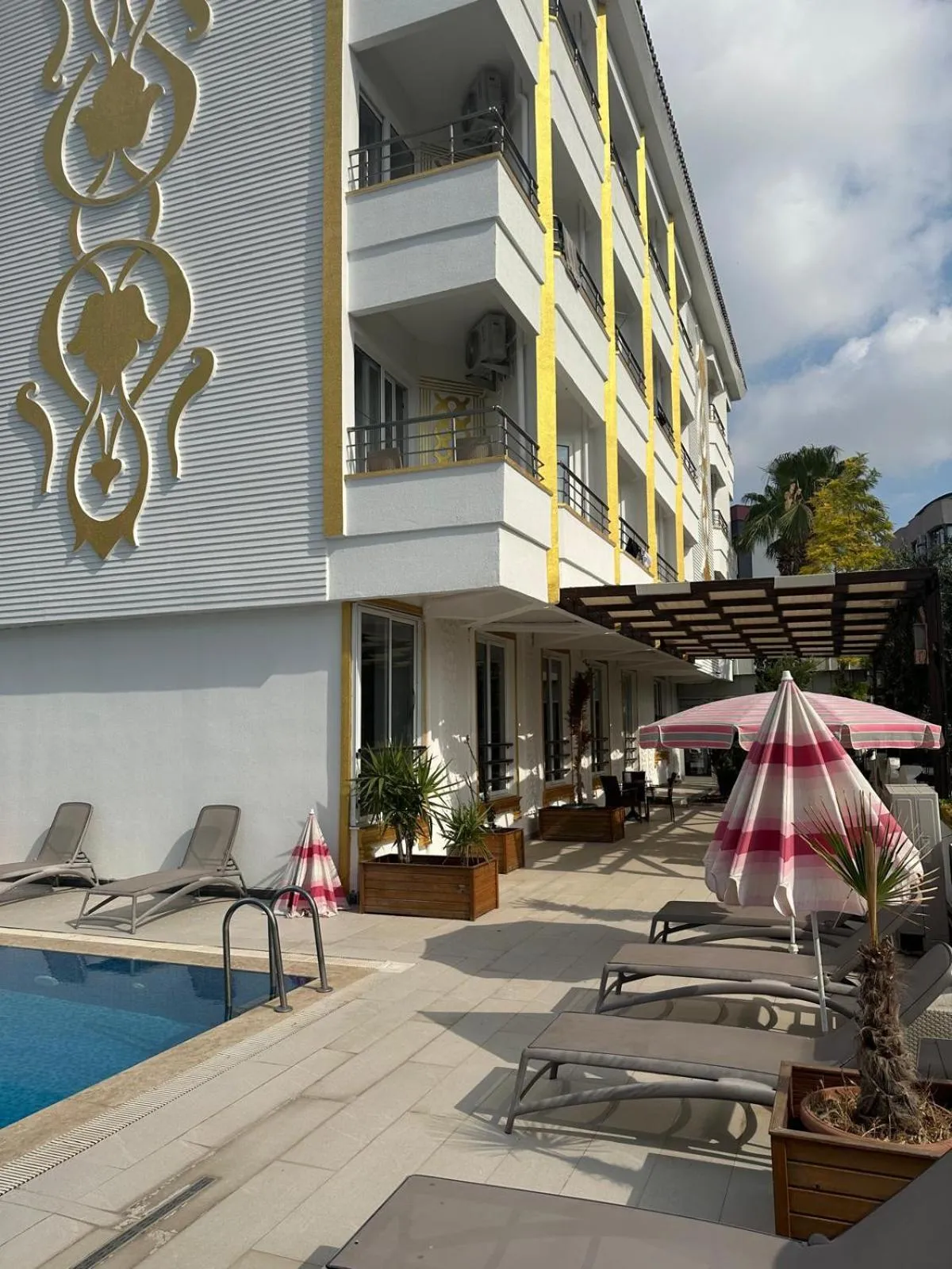 Property building in DIONISUS LARA