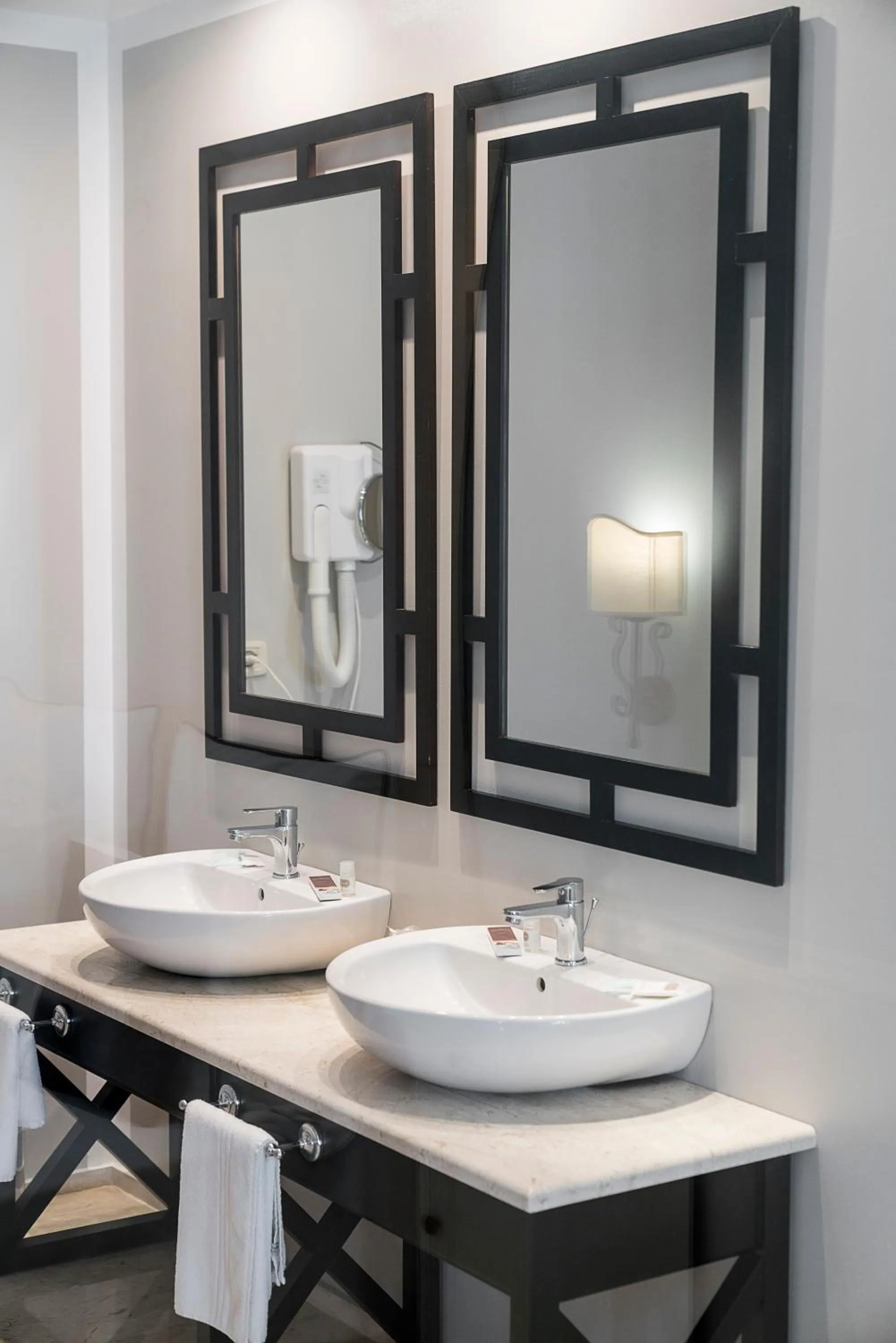 Bathroom in Hotel Baglio Basile