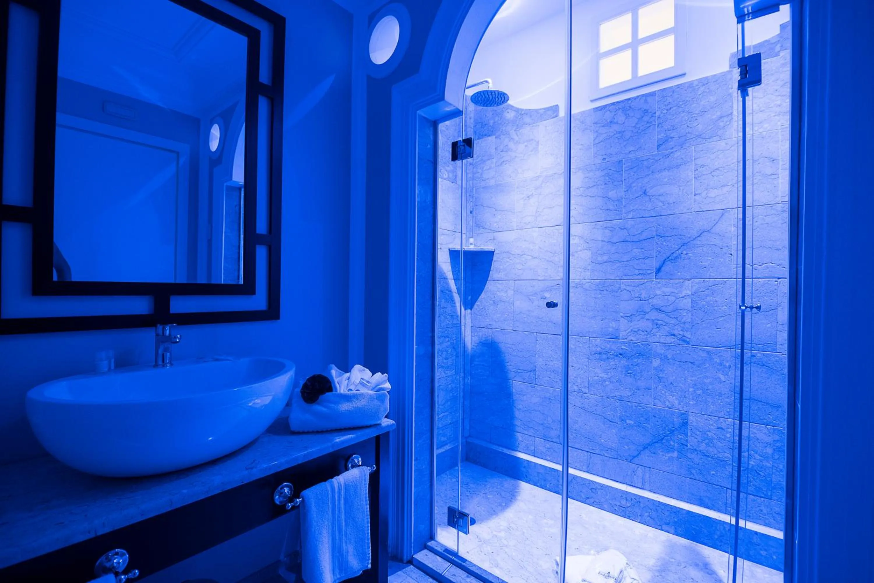 Bathroom in Hotel Baglio Basile