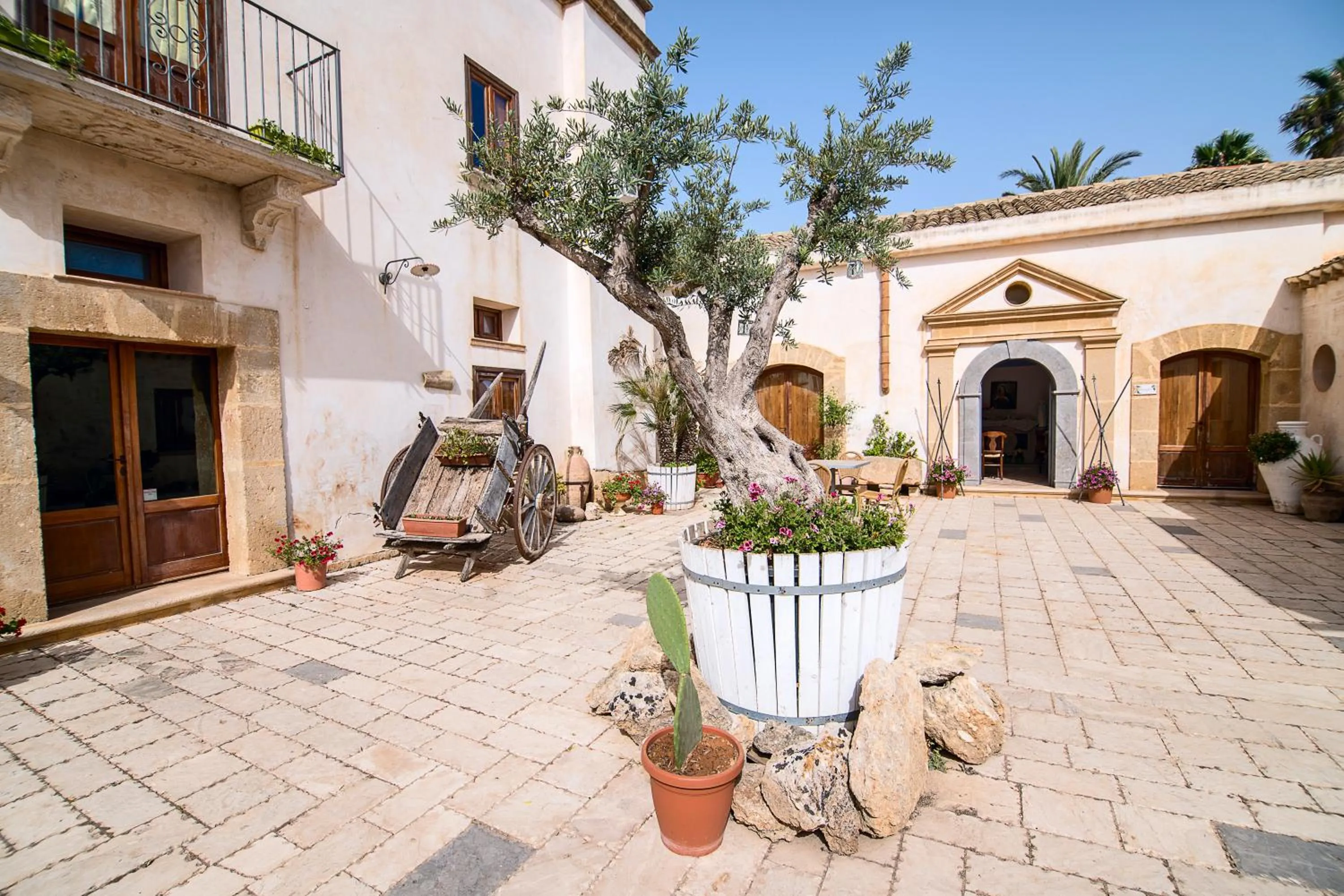 Decorative detail in Hotel Baglio Basile