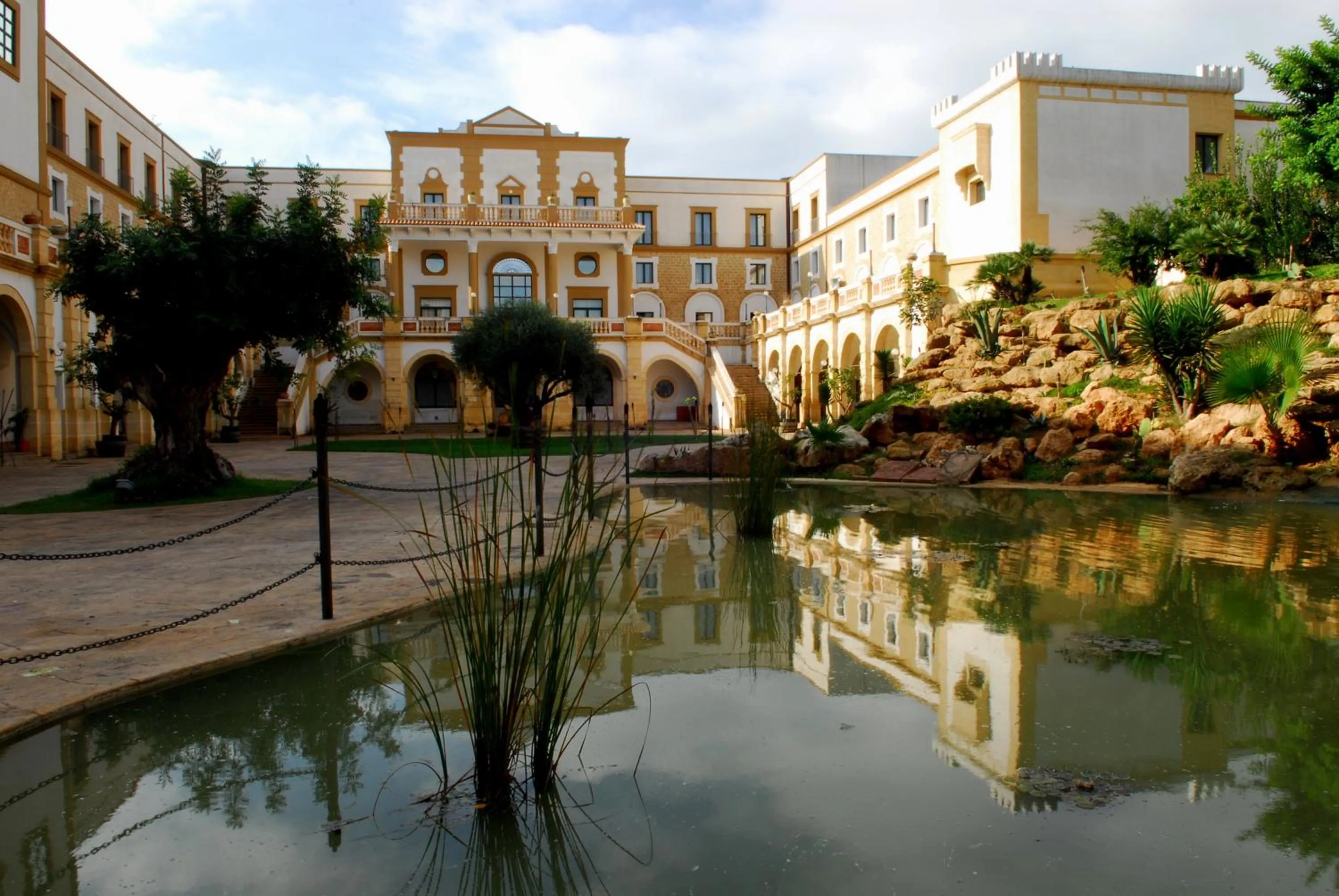 Facade/entrance in Hotel Baglio Basile