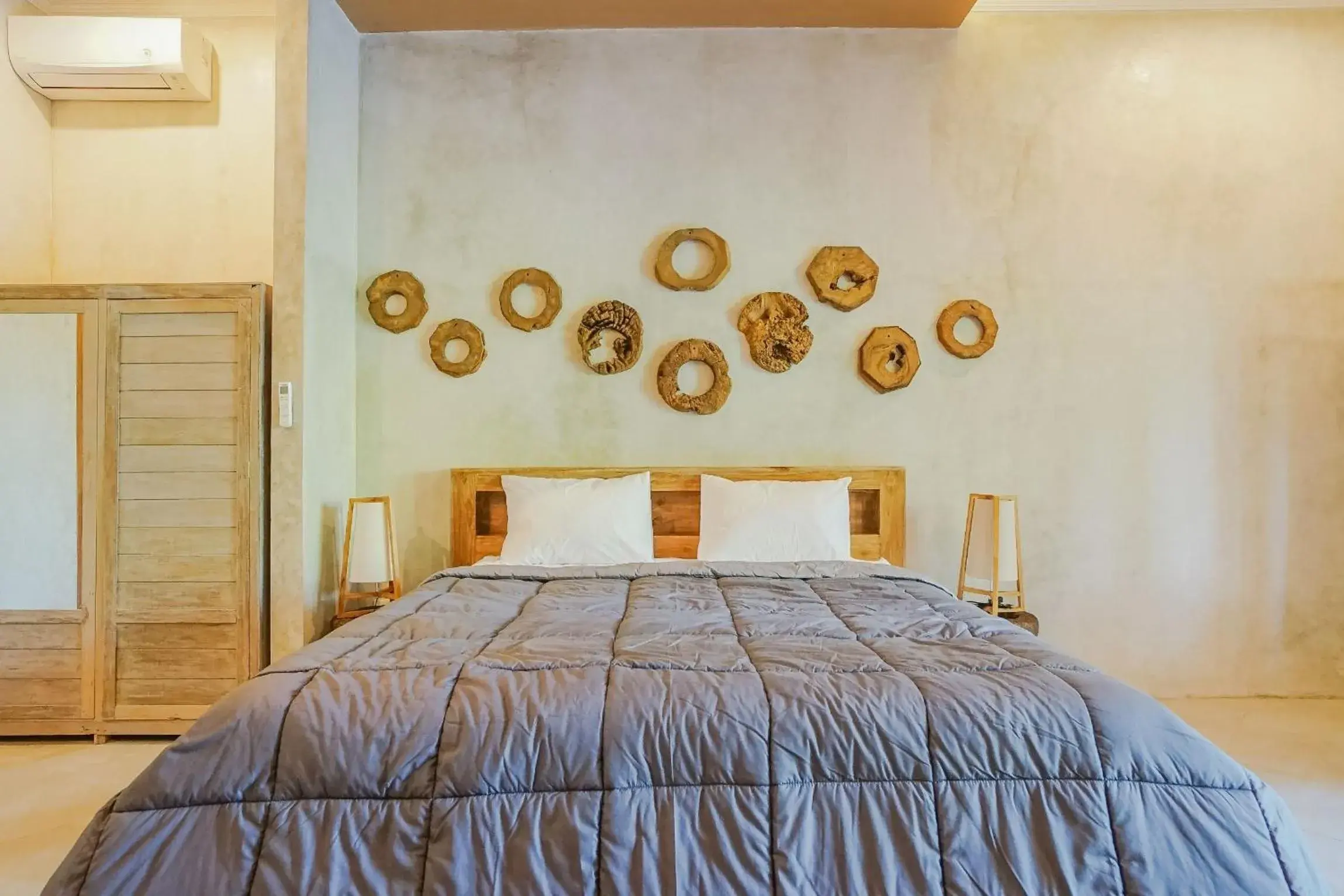 Deluxe Room with Garden View in Nayaka Living Ubud Deluxe Room with Garden View in Nayaka Living Ubud