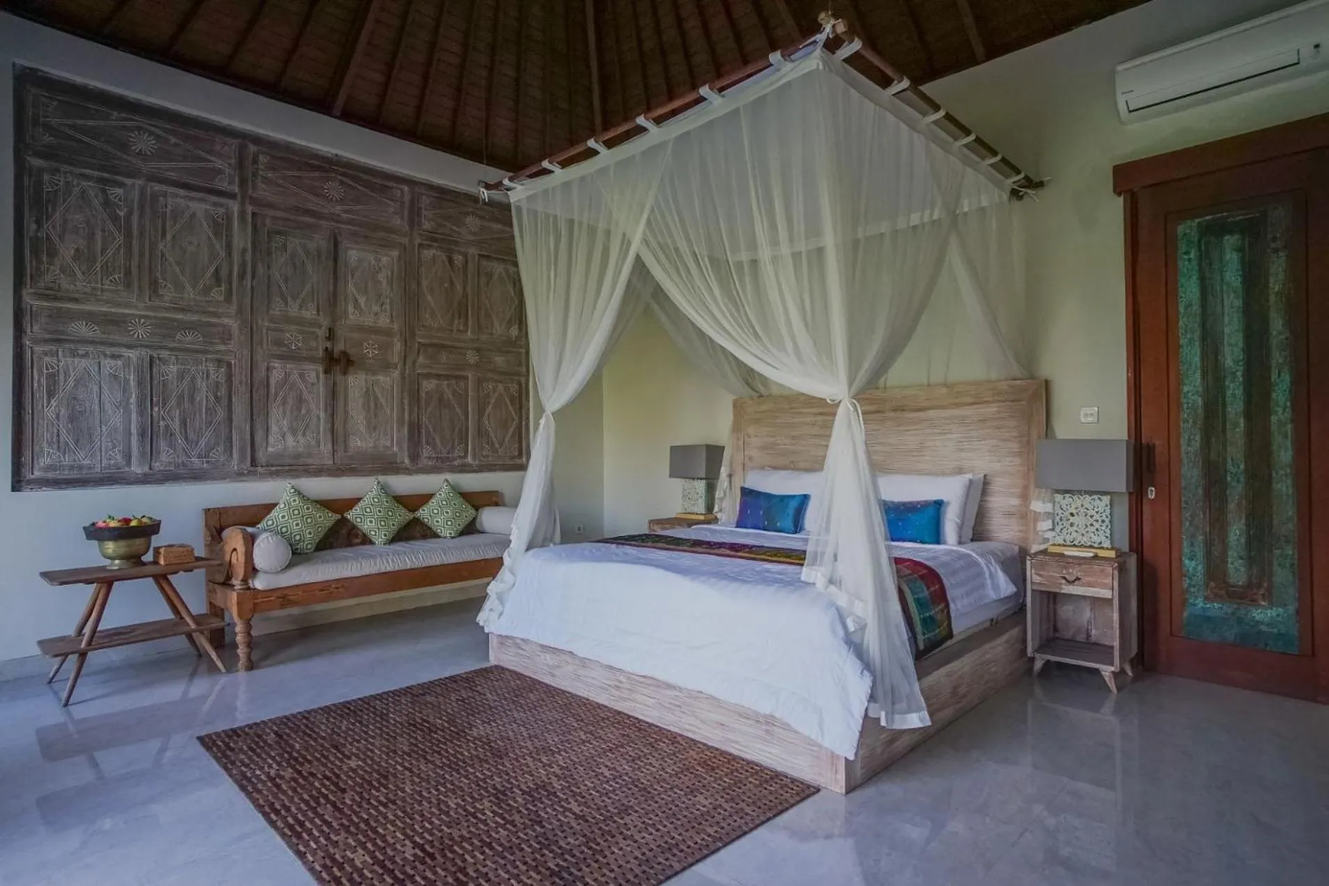 TV and multimedia, Bed in Nayaka Living Ubud