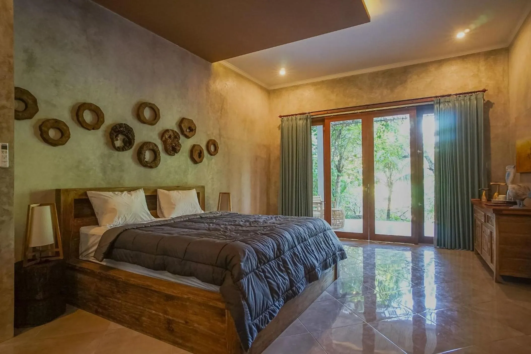 Photo of the whole room, Bed in Nayaka Living Ubud