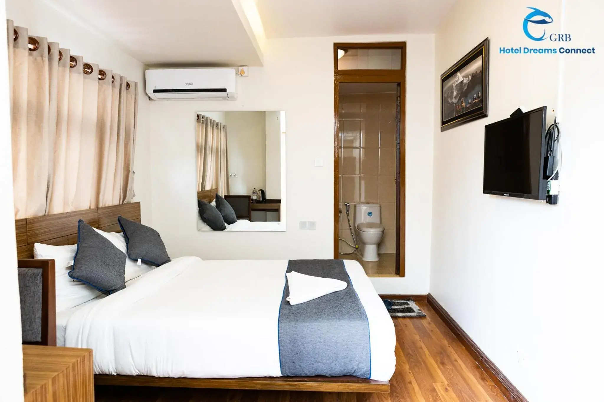 Standard Double or Twin Room in Hotel Dreams connect GRB Standard Double or Twin Room in Hotel Dreams connect GRB