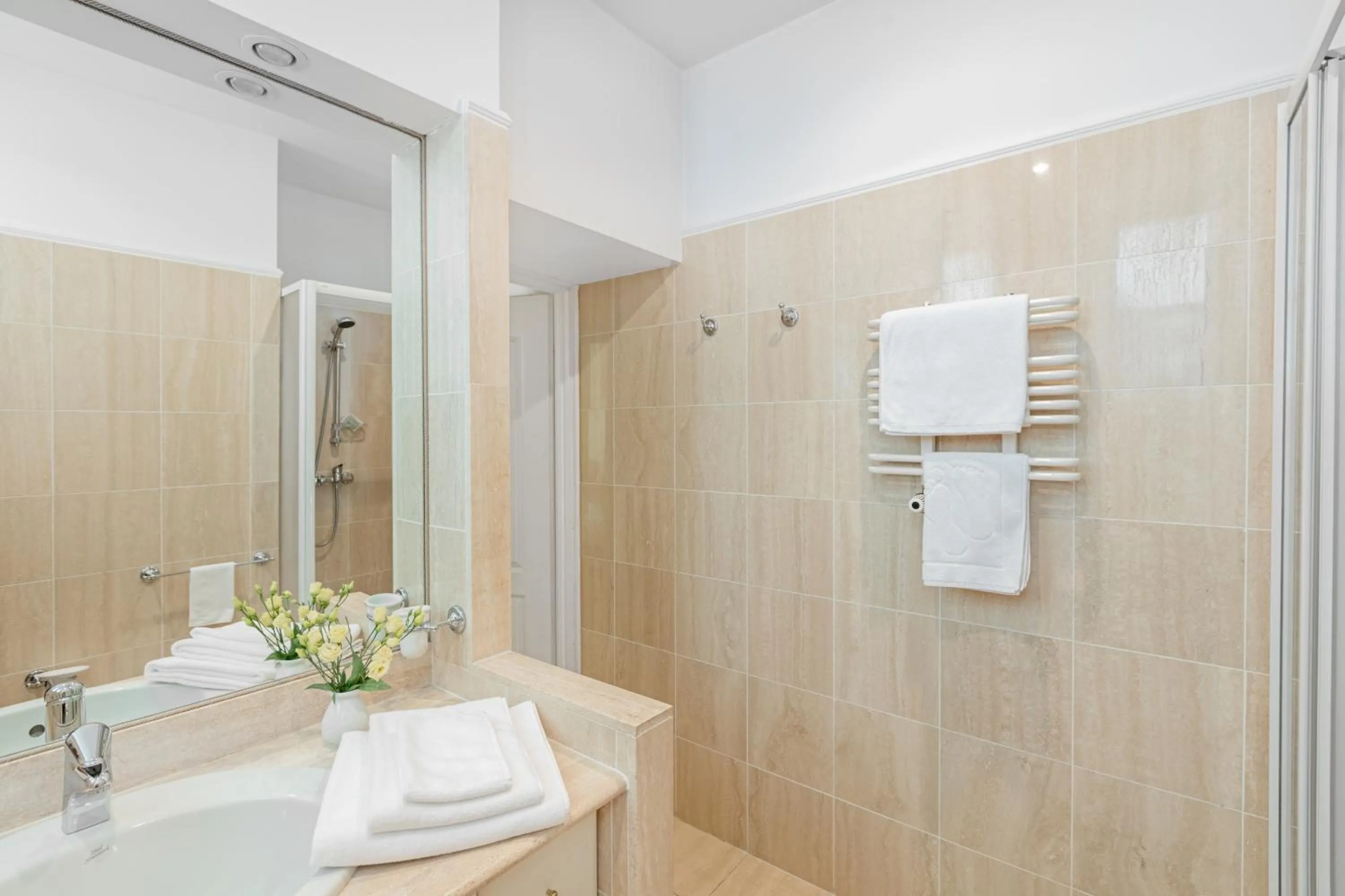 Shower in Residence St. Andrew's Palace