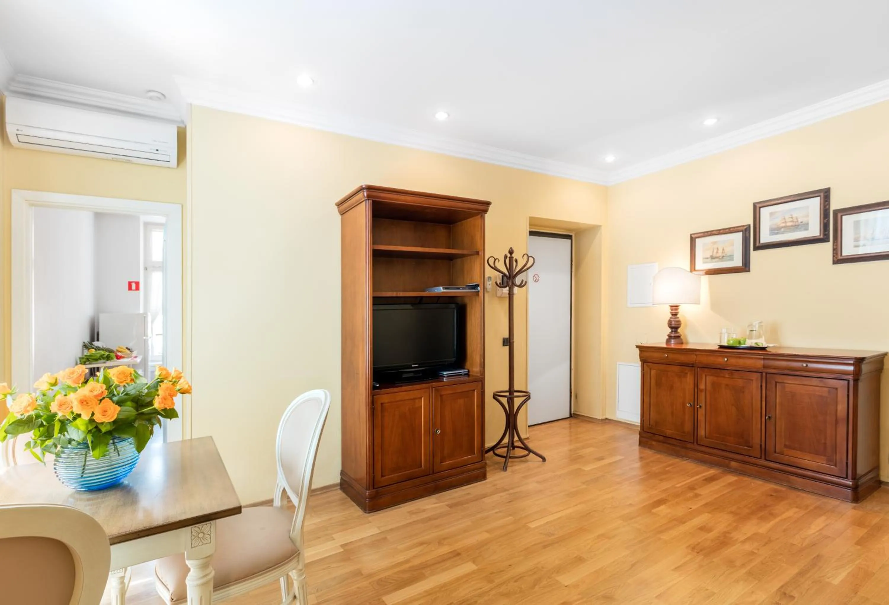 TV and multimedia in Residence St. Andrew's Palace