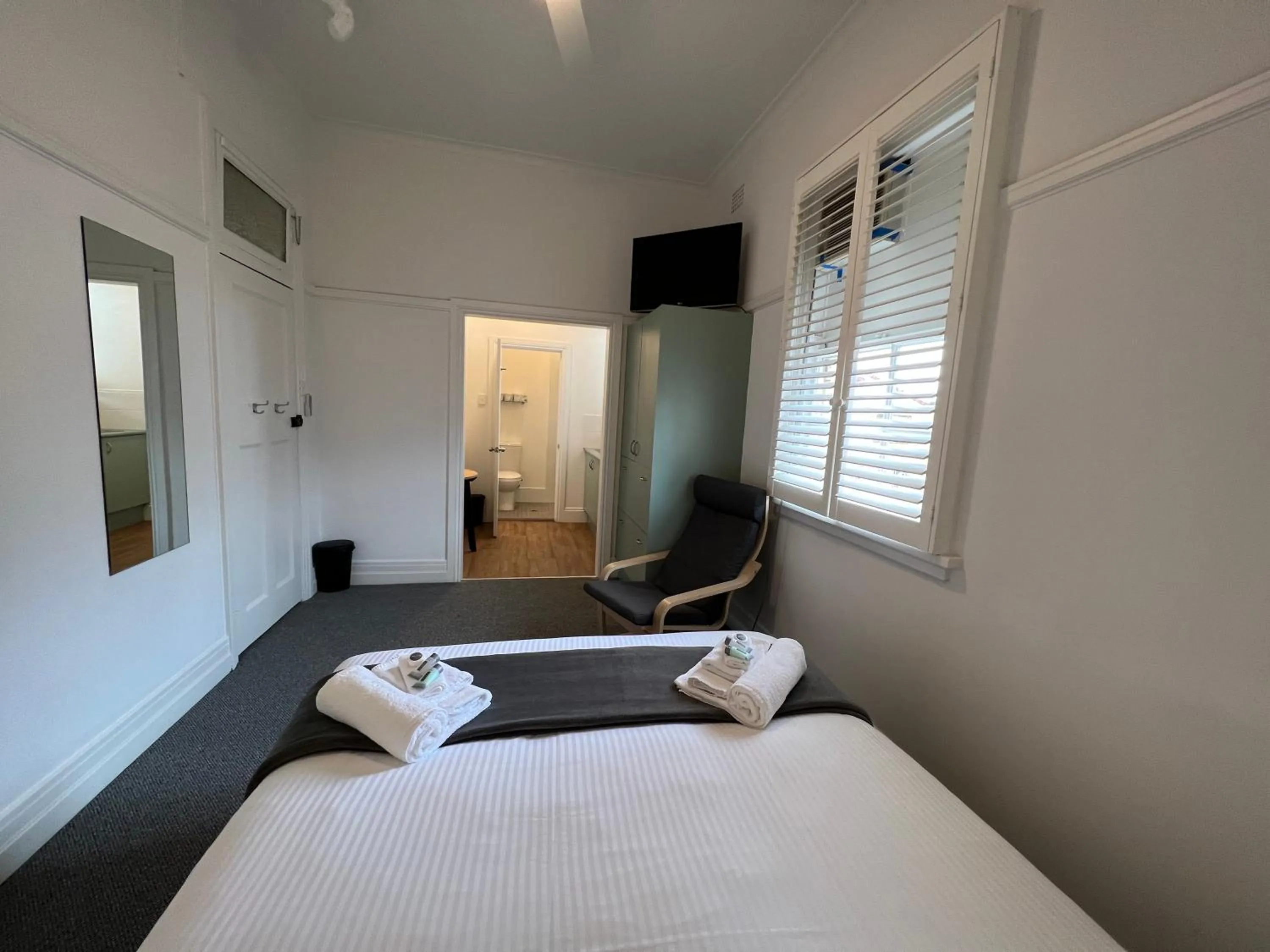 Bed in Hotel Concord